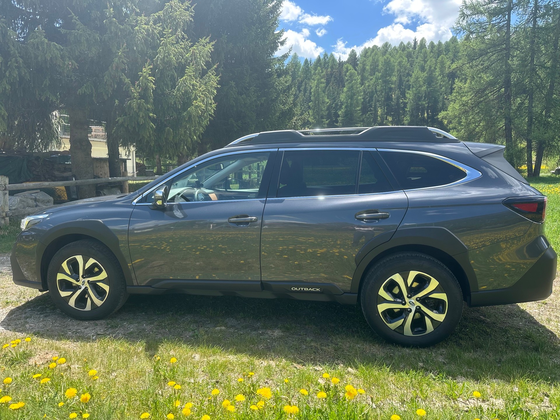 SUBARU 2.5i Luxury-image-2