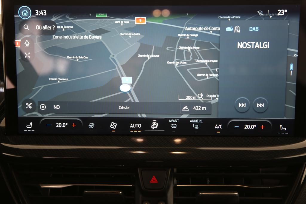 FORD Focus Station Wagon 1.0i EcoB Hybrid 155 ST-Line-image-5