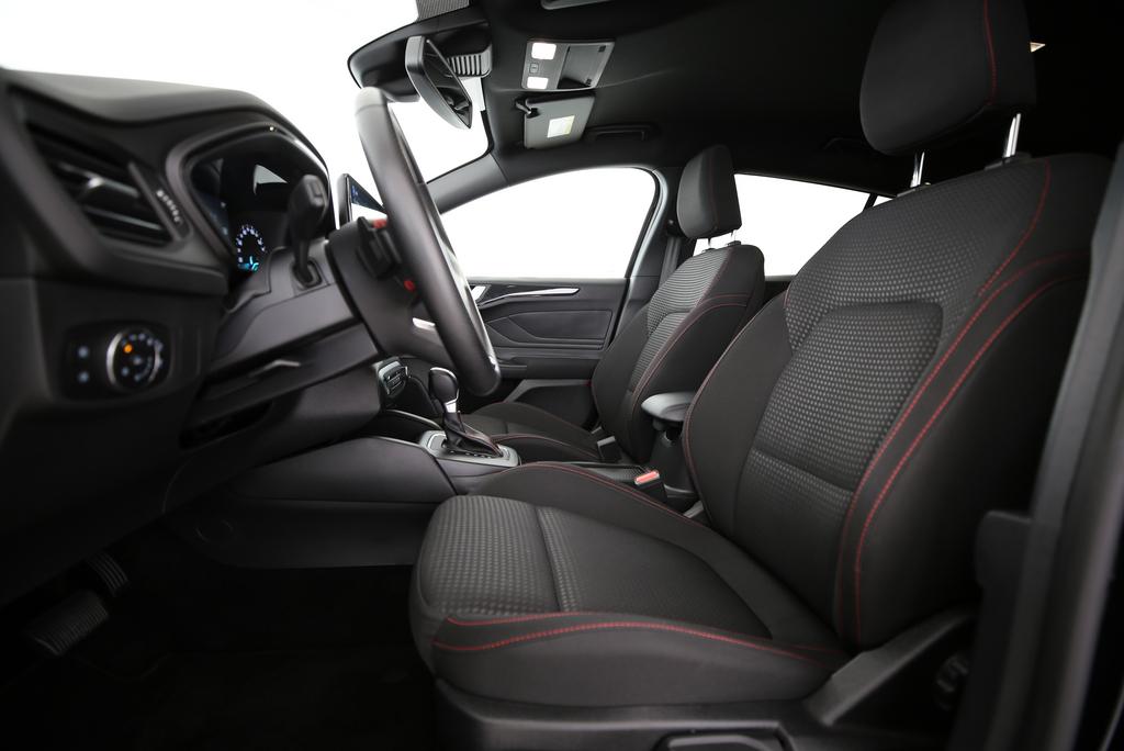 FORD Focus Station Wagon 1.0i EcoB Hybrid 155 ST-Line-image-2