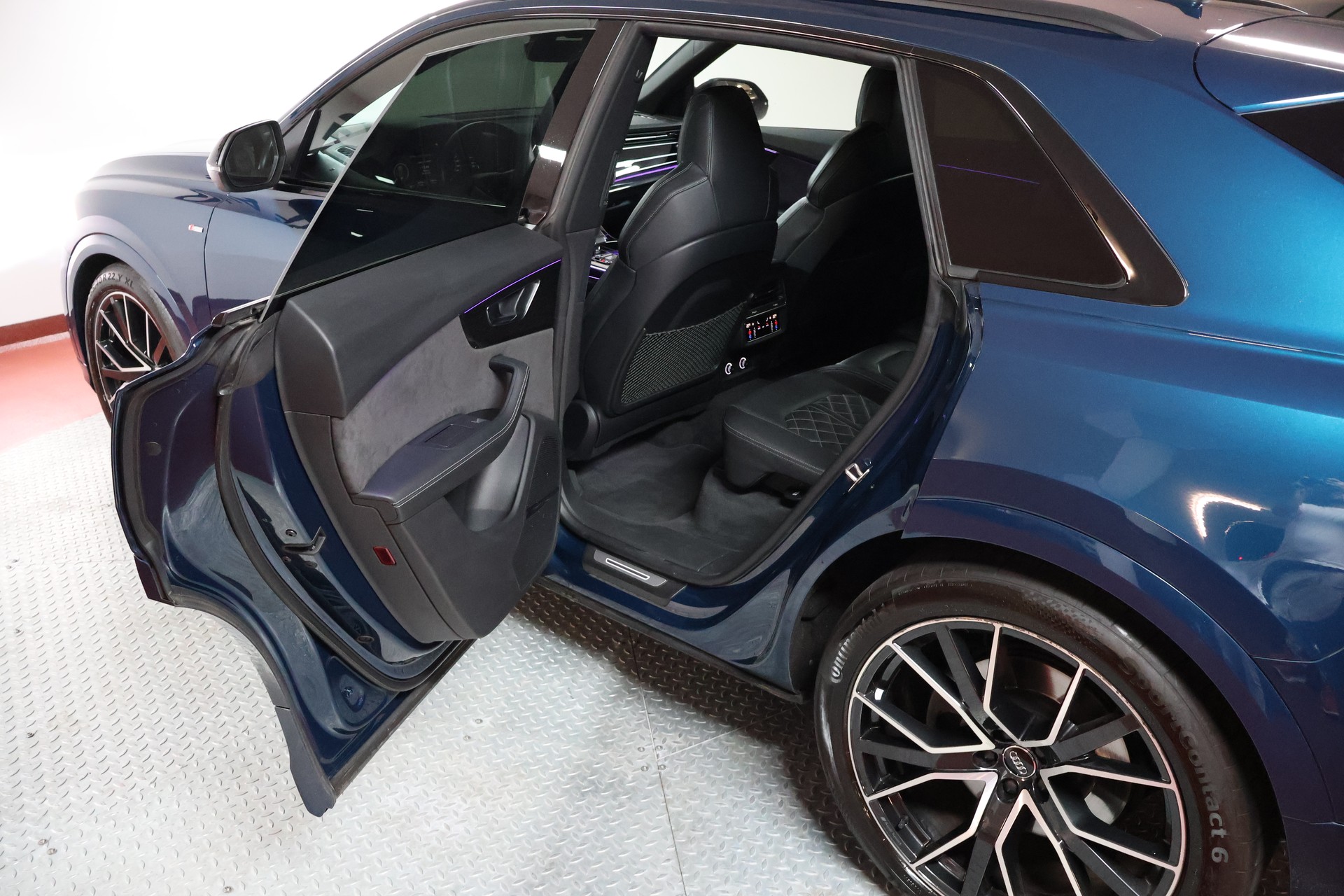 AUDI Q8 50 TDI quattro tiptronic-image-14