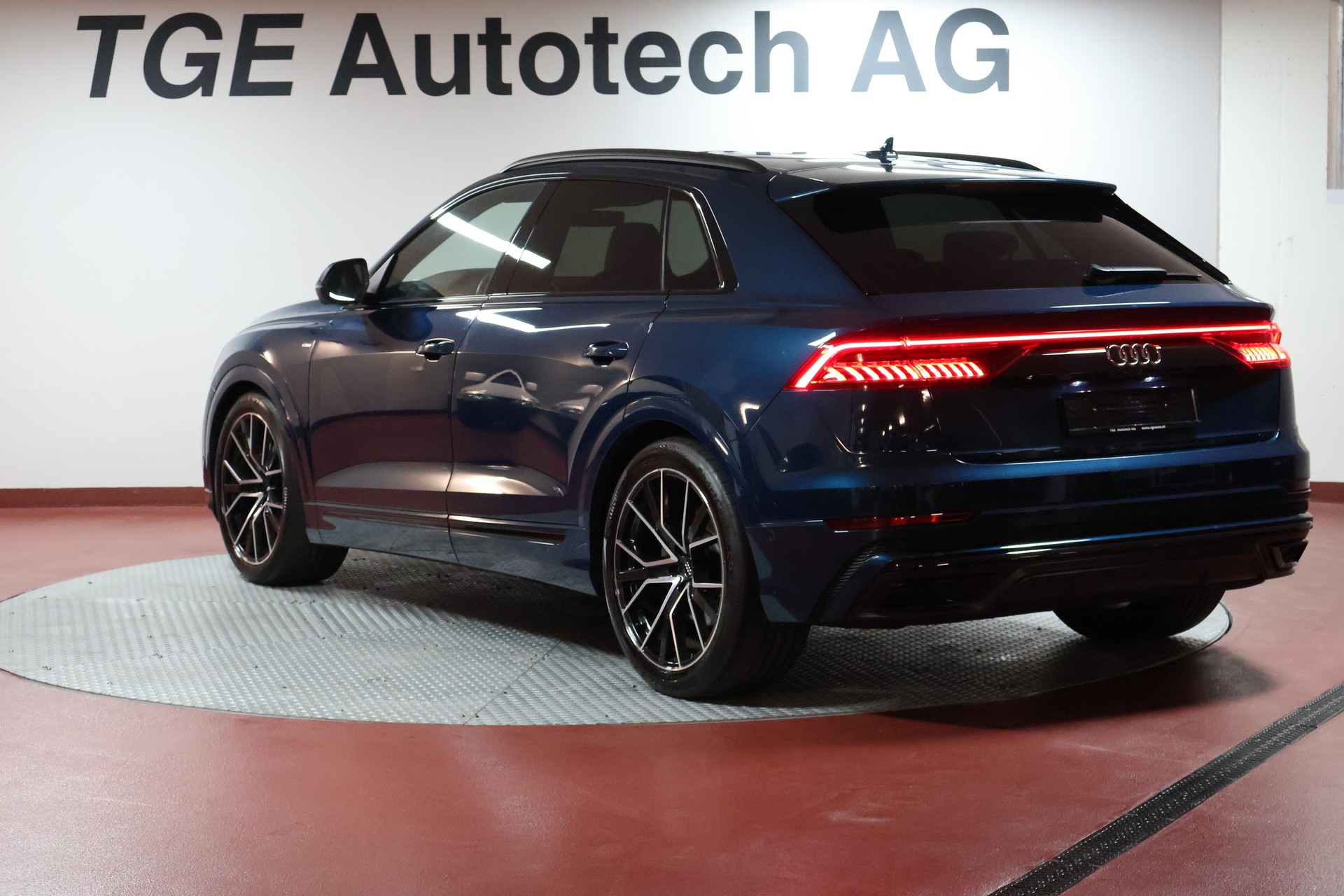 AUDI Q8 50 TDI quattro tiptronic-image-23