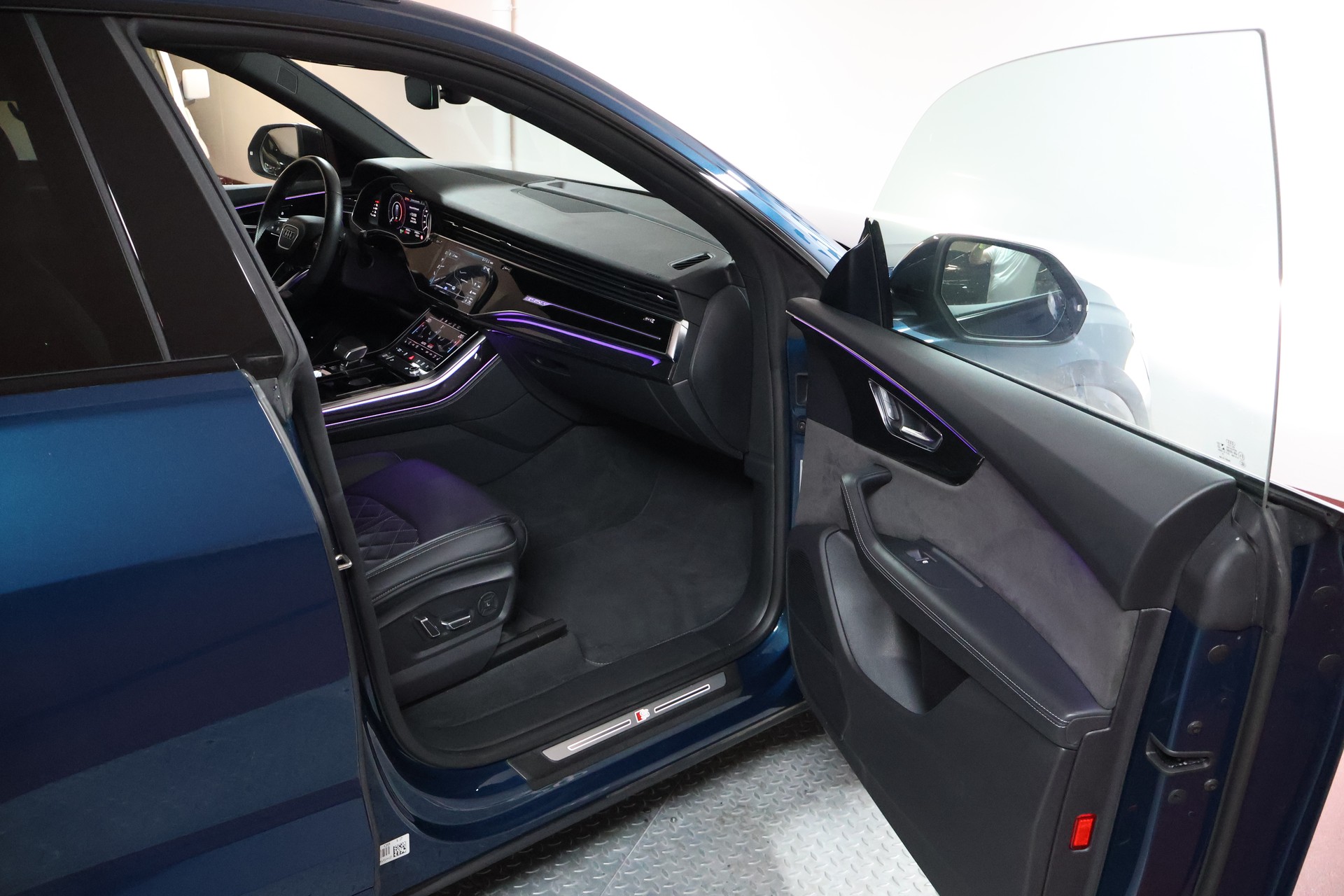 AUDI Q8 50 TDI quattro tiptronic-image-17