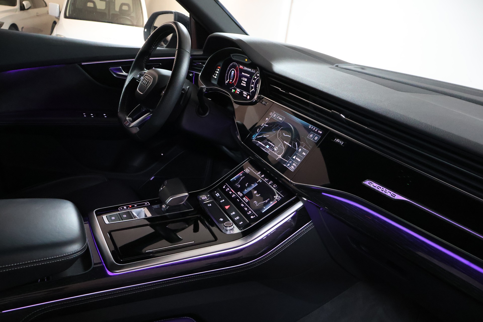AUDI Q8 50 TDI quattro tiptronic-image-12