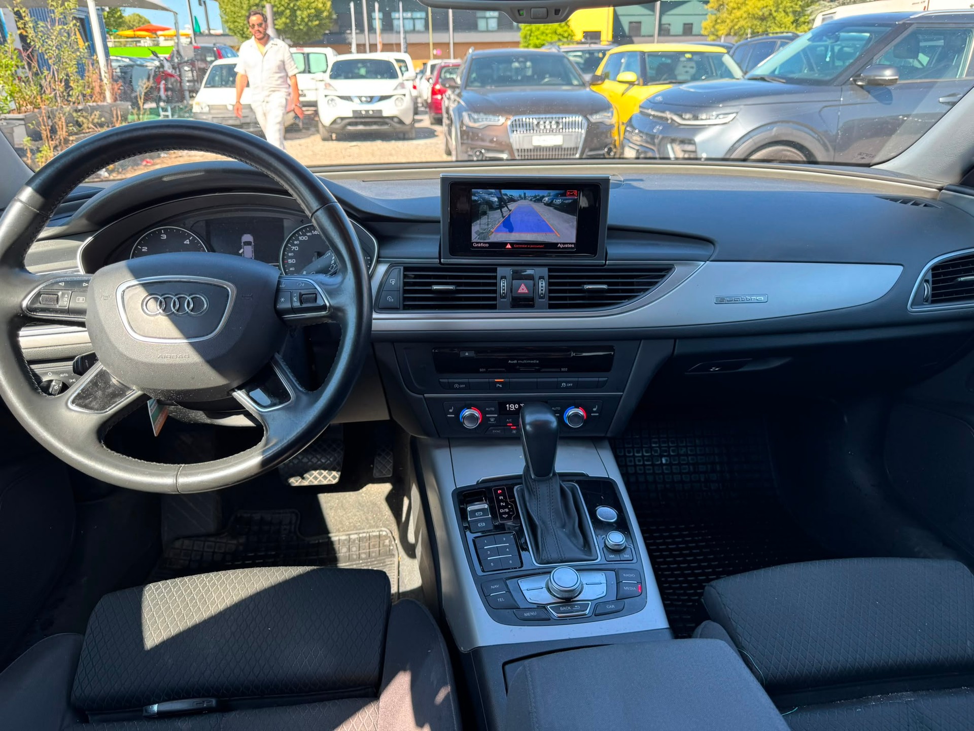 AUDI A6 Avant 3.0 TDI V6 Attraction quattro S-tronic-image-8