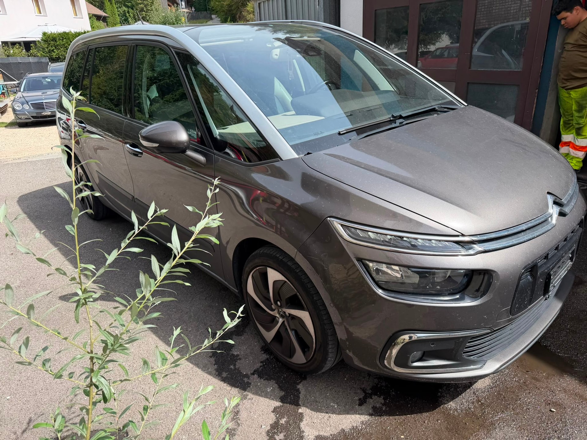 CITROEN Grand C4 Picasso 1.6i 16V THP Shine EAT6-image-3