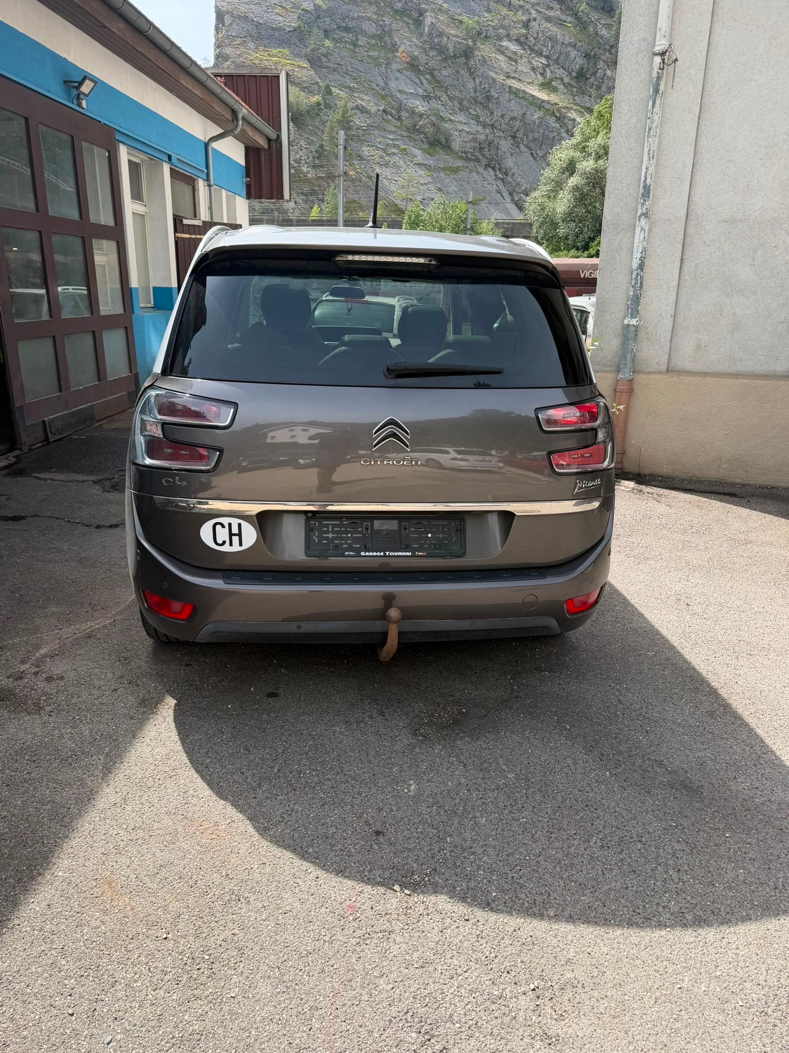 CITROEN Grand C4 Picasso 1.6i 16V THP Shine EAT6-image-2