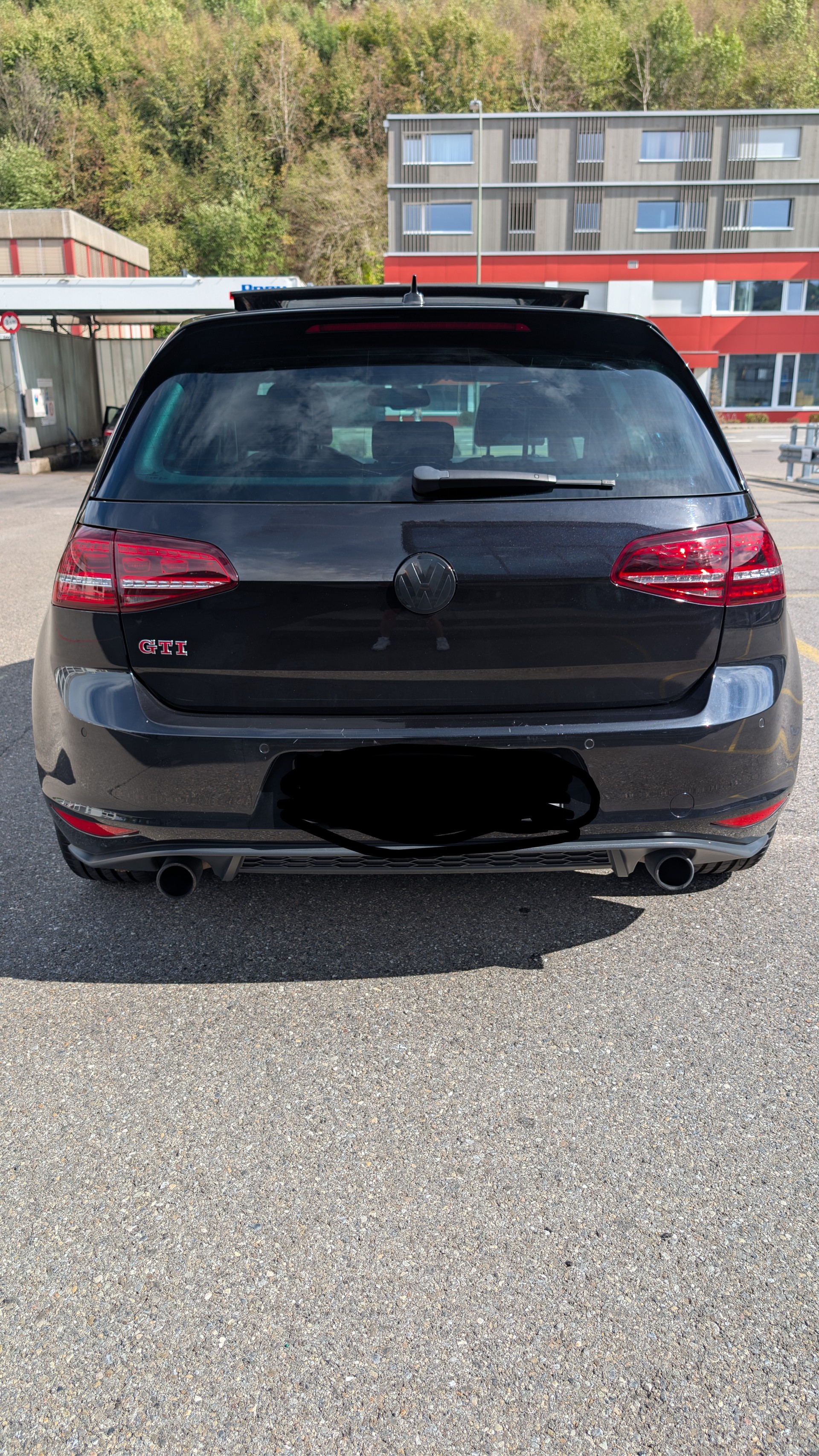 VW 2.0 TSI GTI Performance DSG-image-1