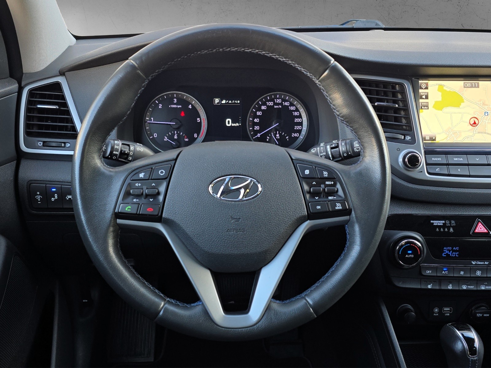 HYUNDAI Tucson 2.0 CRDI Plena 4WD Automatic-image-13