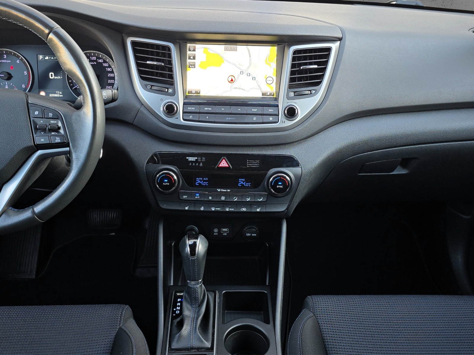 HYUNDAI Tucson 2.0 CRDI Plena 4WD Automatic-image-12