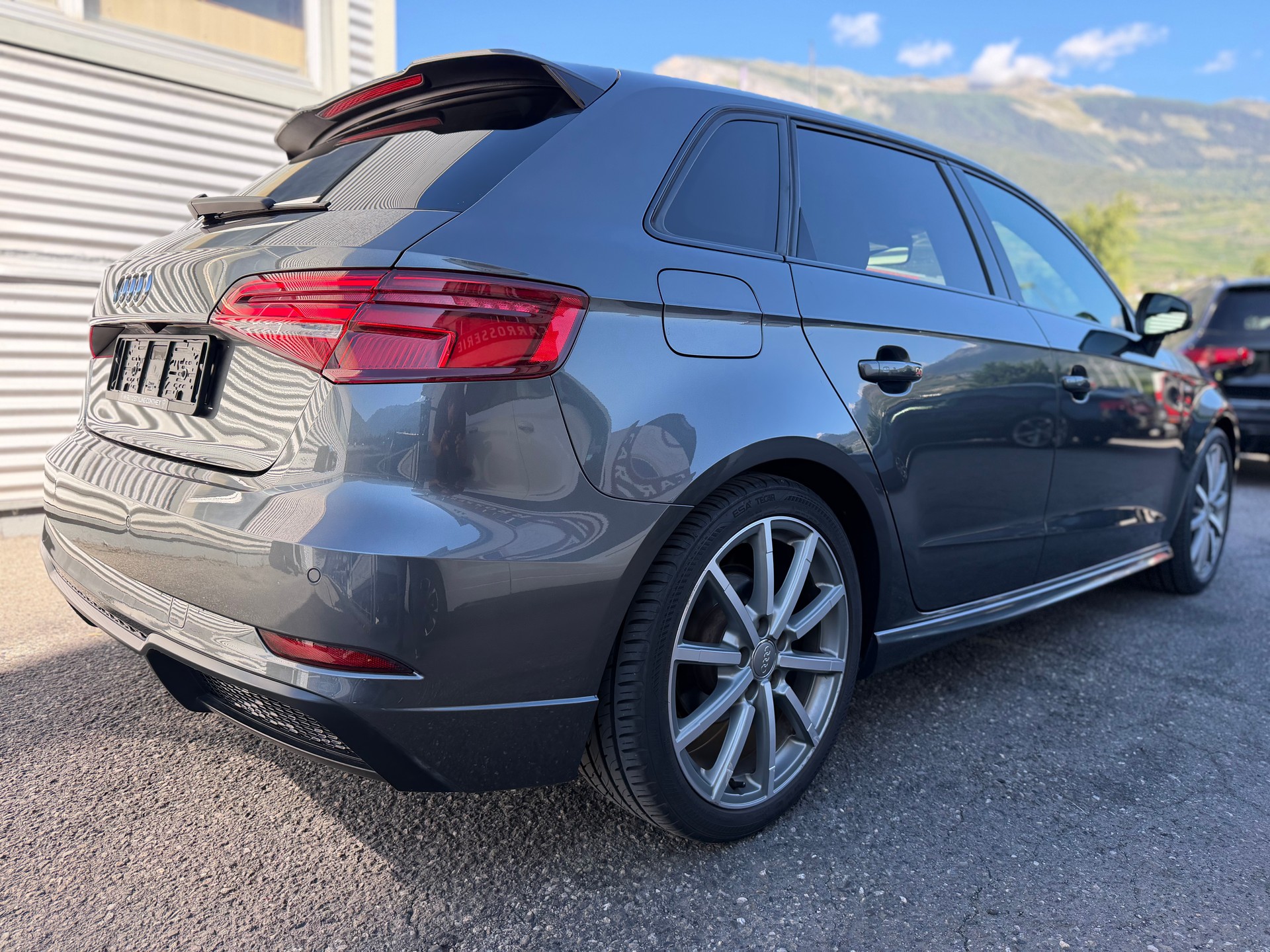 AUDI A3 Sportback 35 TFSI Sport S-tronic-image-3