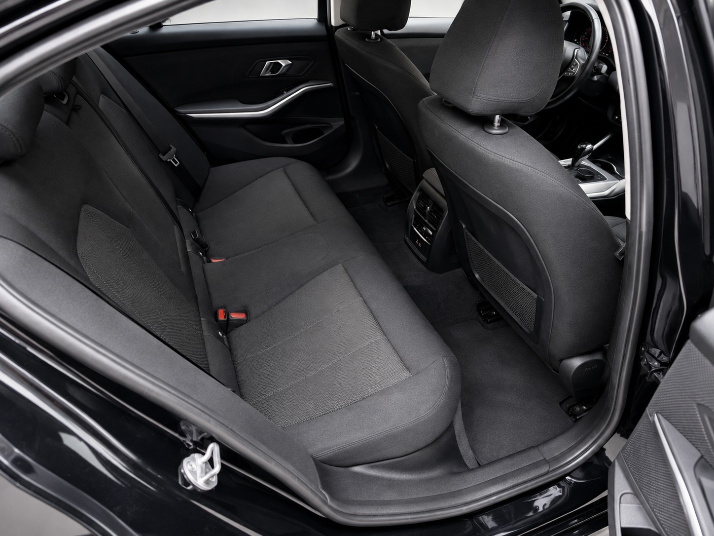 BMW 318i Steptronic-image-15