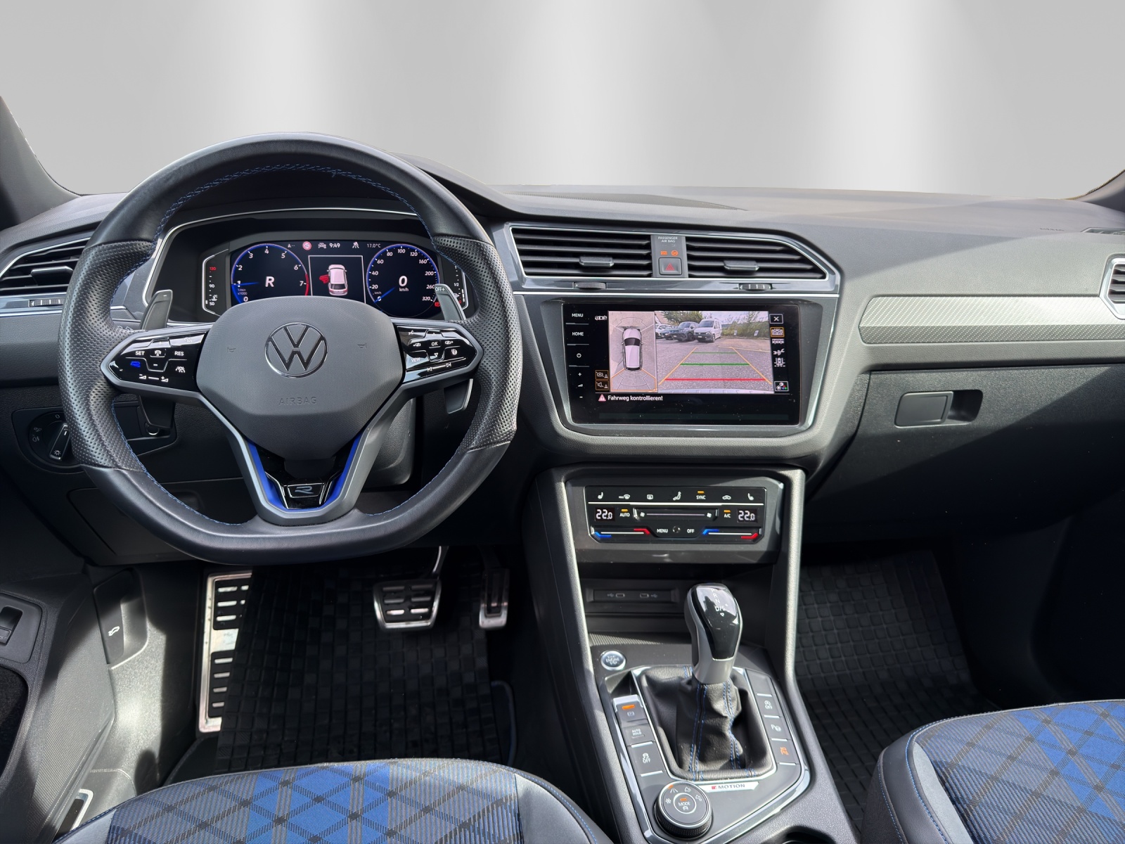 VW Tiguan 2.0TSI R 4Motion DSG-image-9
