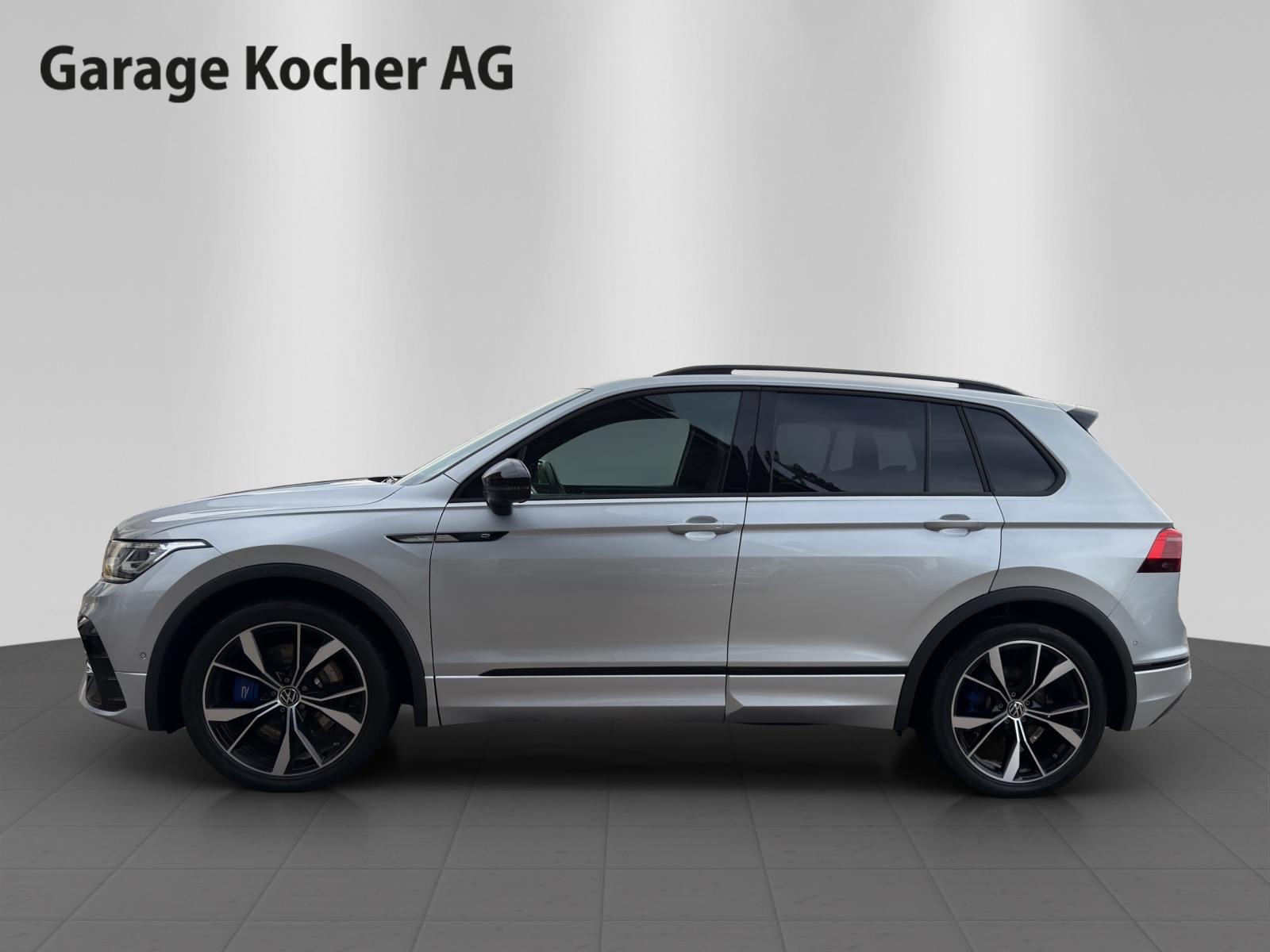 VW Tiguan 2.0TSI R 4Motion DSG-image-2