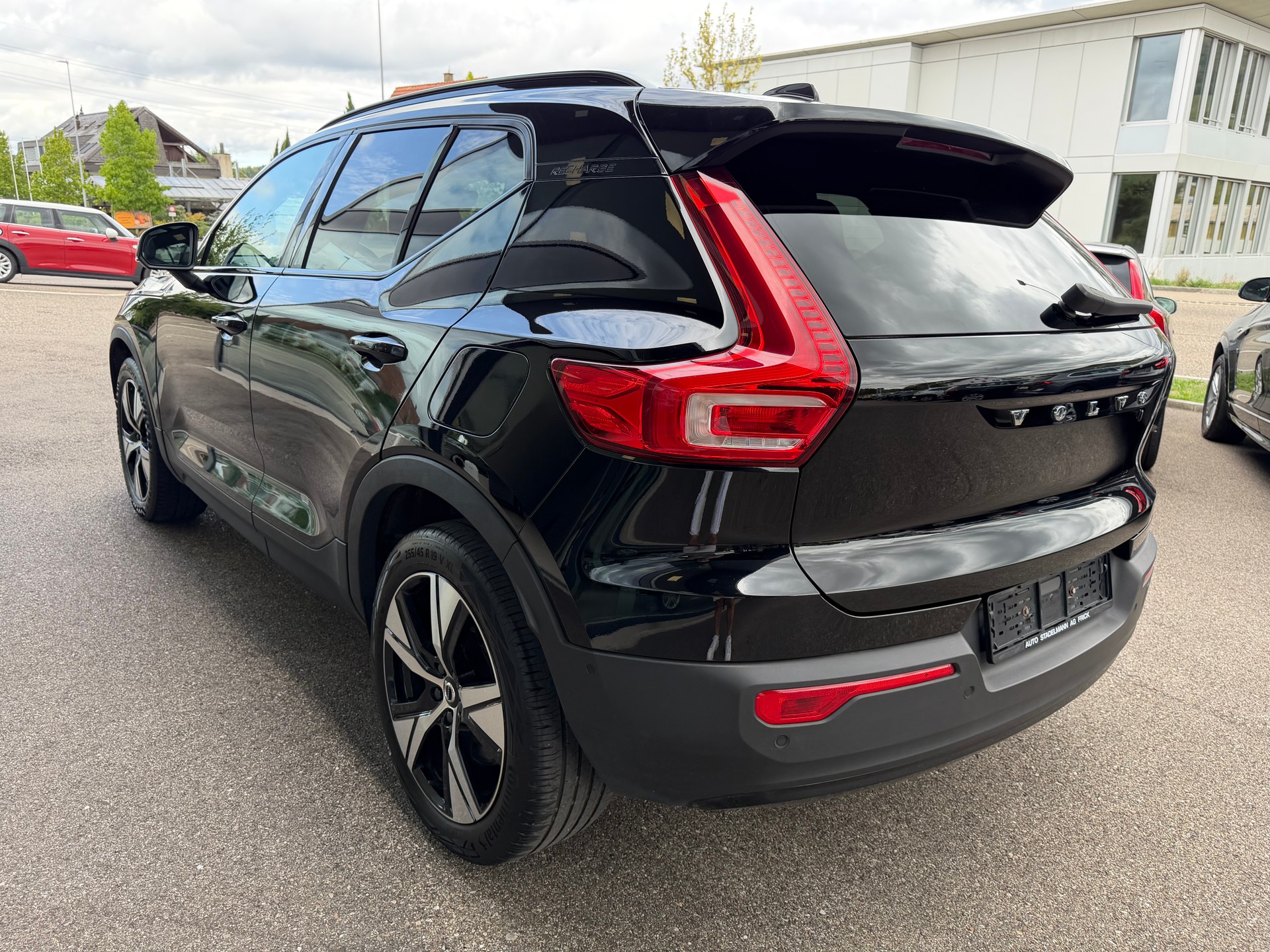 VOLVO XC40 P8 Twin Pro AWD ***Anhängerkupplung 1500Kg***-image-8