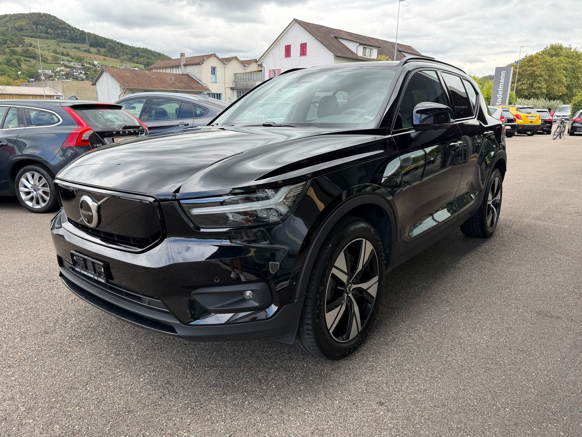 VOLVO XC40 P8 Twin Pro AWD ***Anhängerkupplung 1500Kg***-image-10