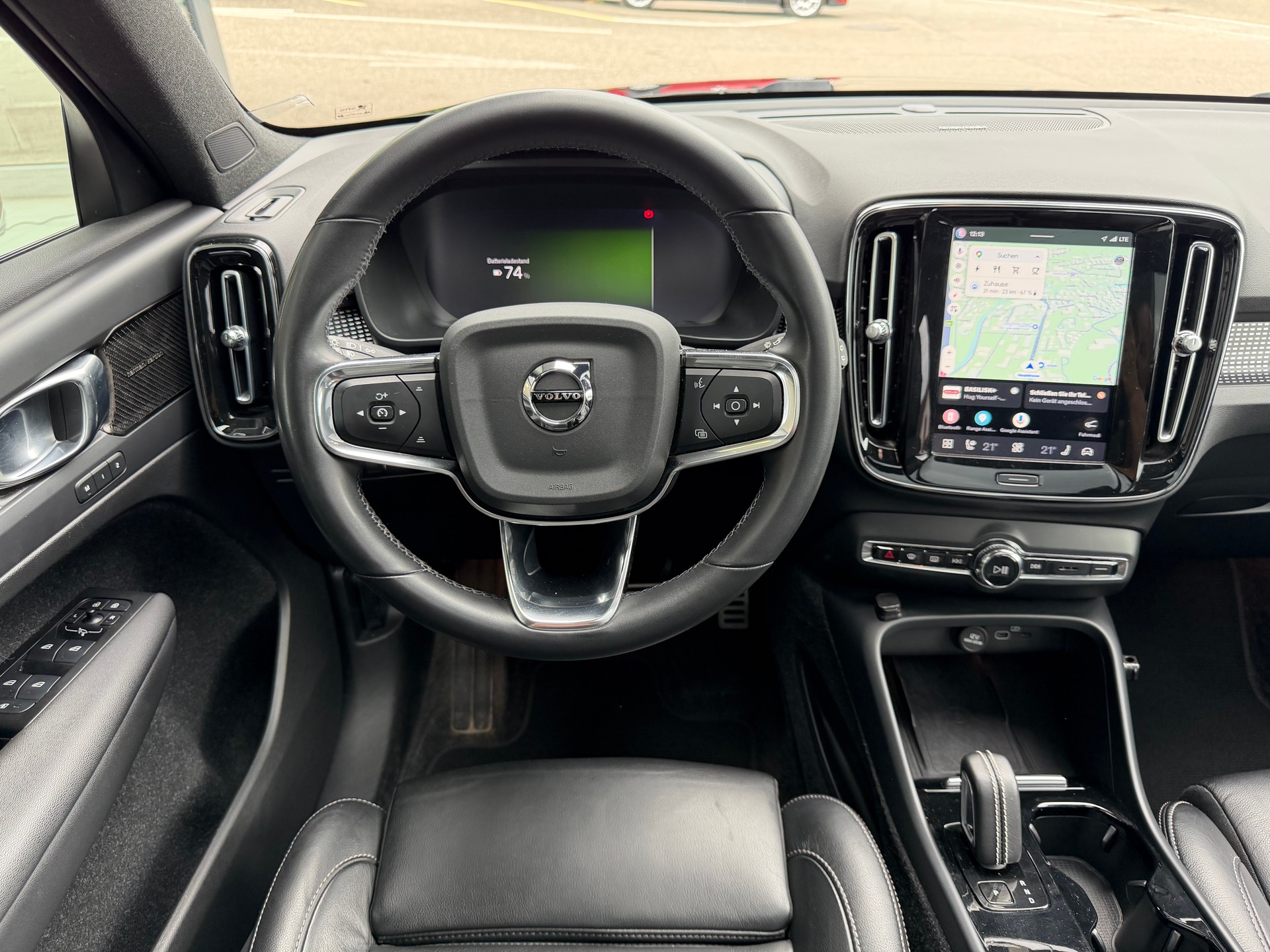 VOLVO XC40 P8 Twin Pro AWD ***Anhängerkupplung 1500Kg***-image-18