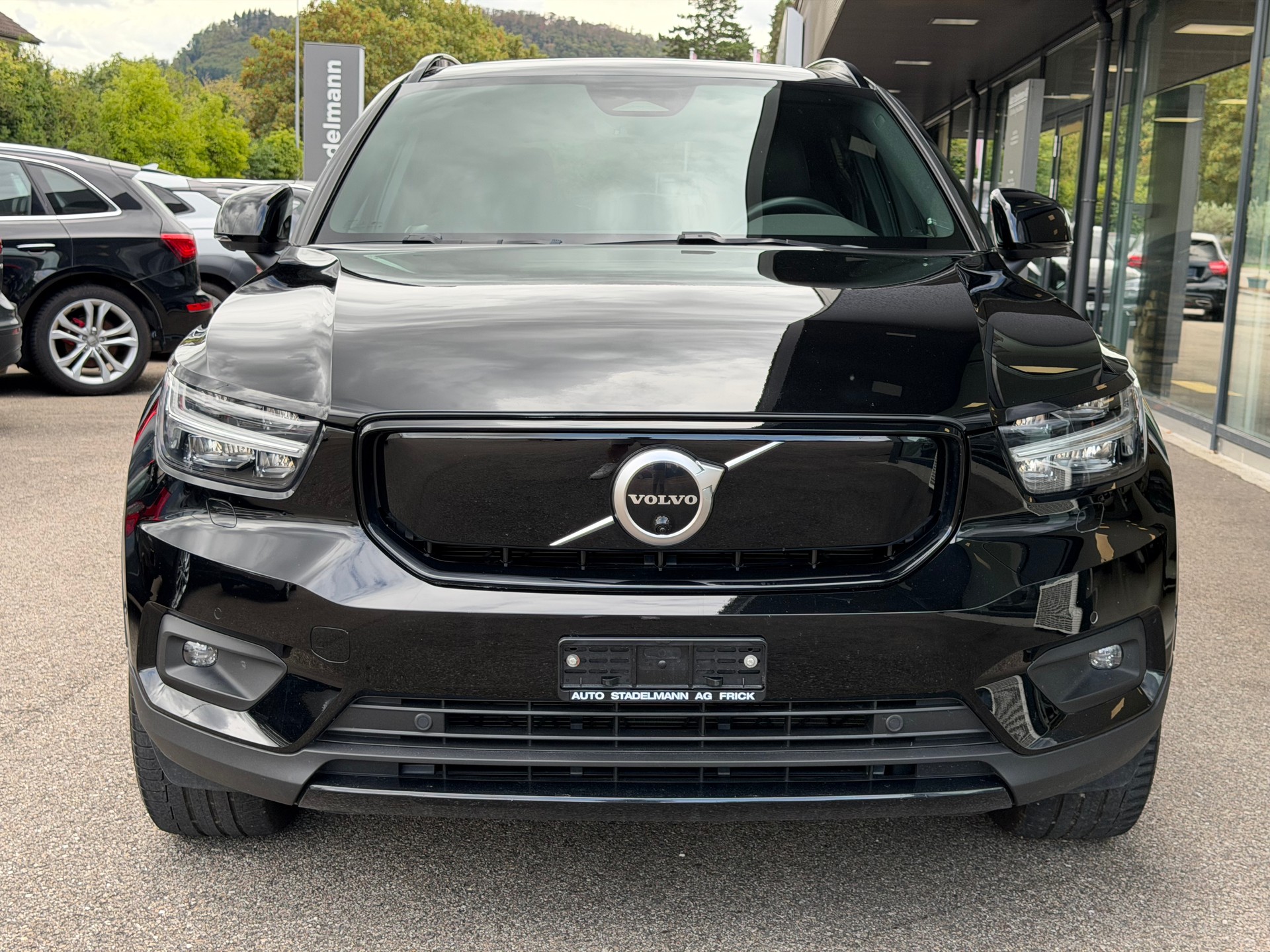 VOLVO XC40 P8 Twin Pro AWD ***Anhängerkupplung 1500Kg***-image-11