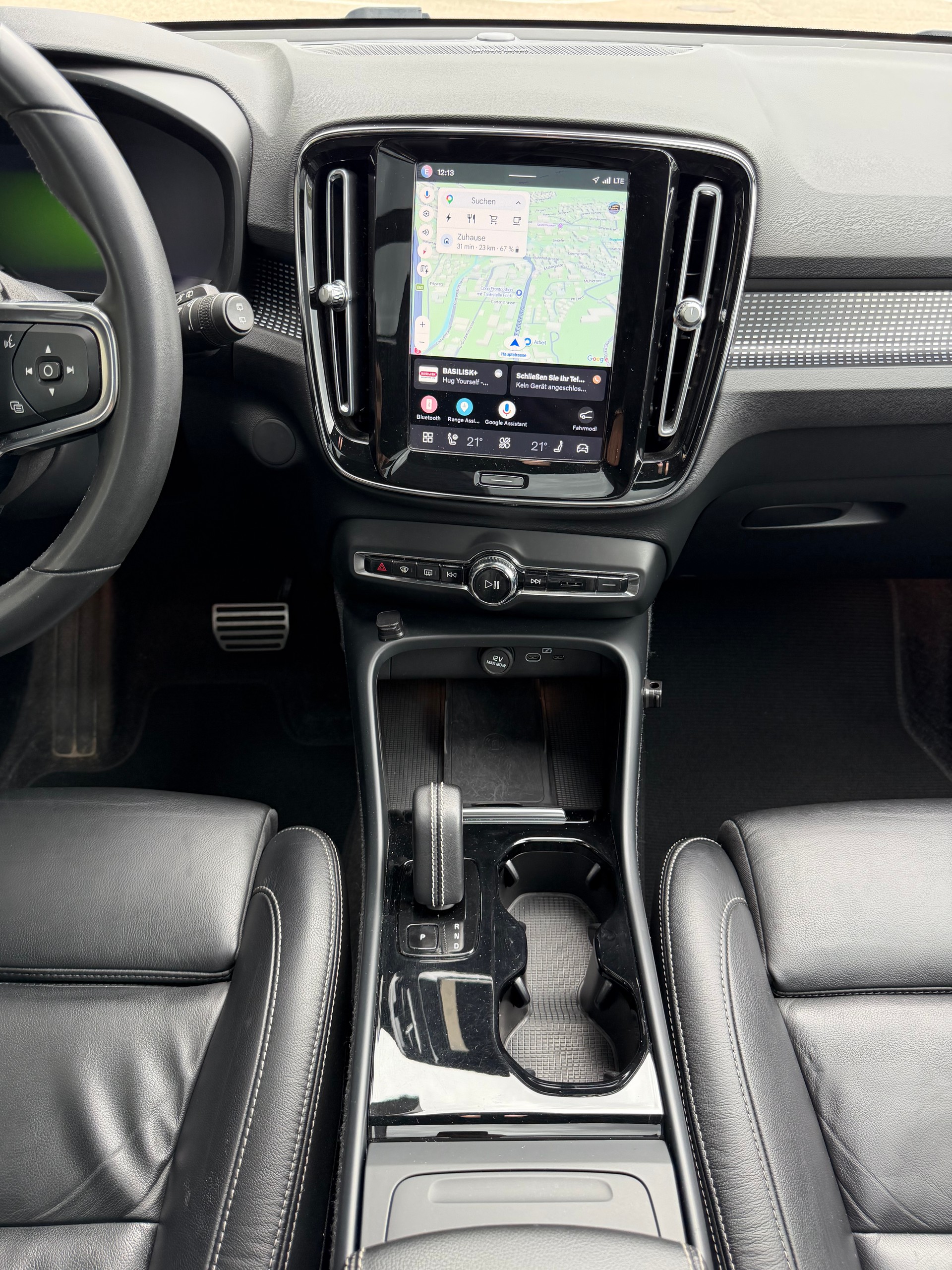 VOLVO XC40 P8 Twin Pro AWD ***Anhängerkupplung 1500Kg***-image-21