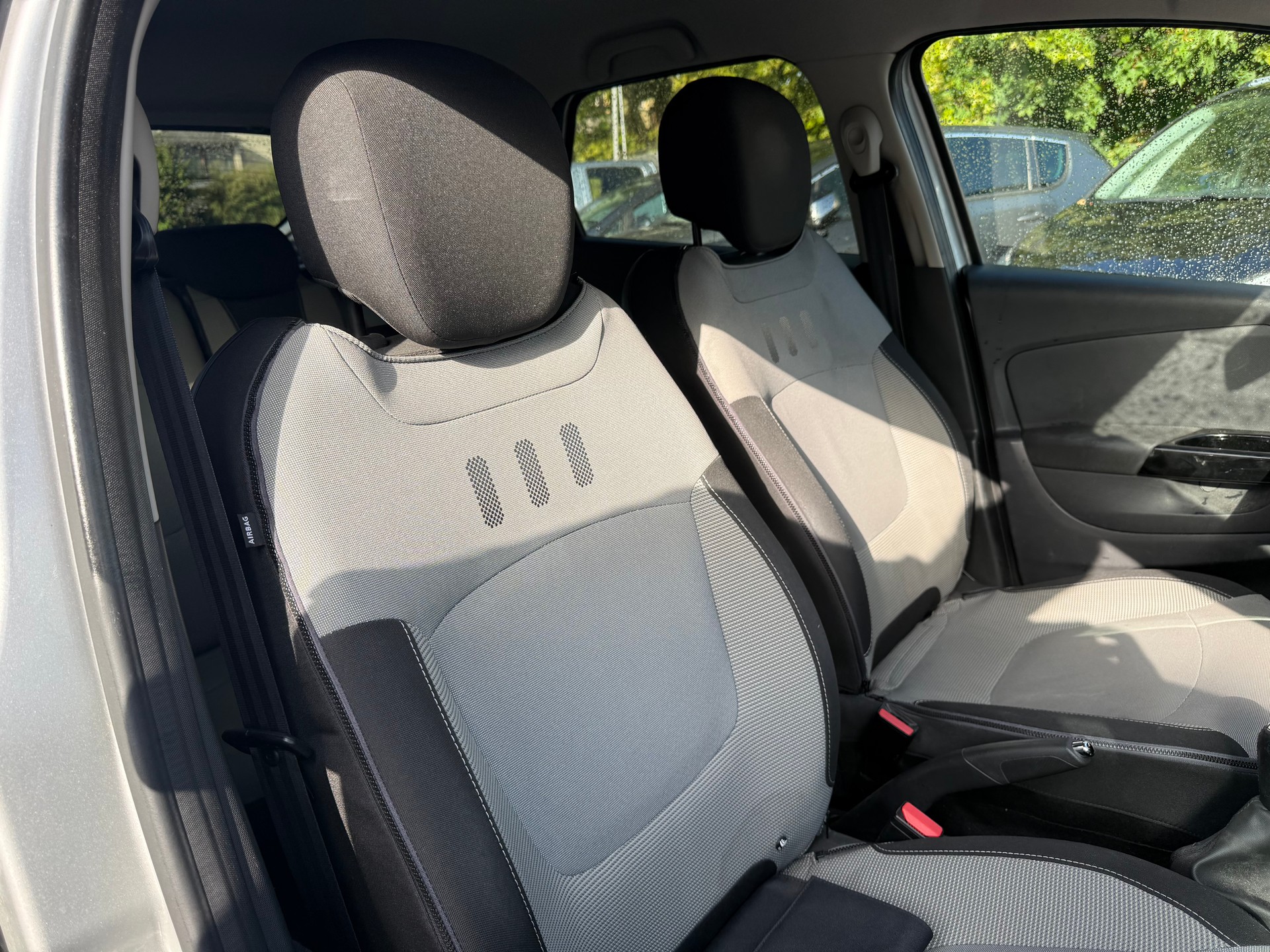 RENAULT Captur 1.5 dCi Privilège-image-10