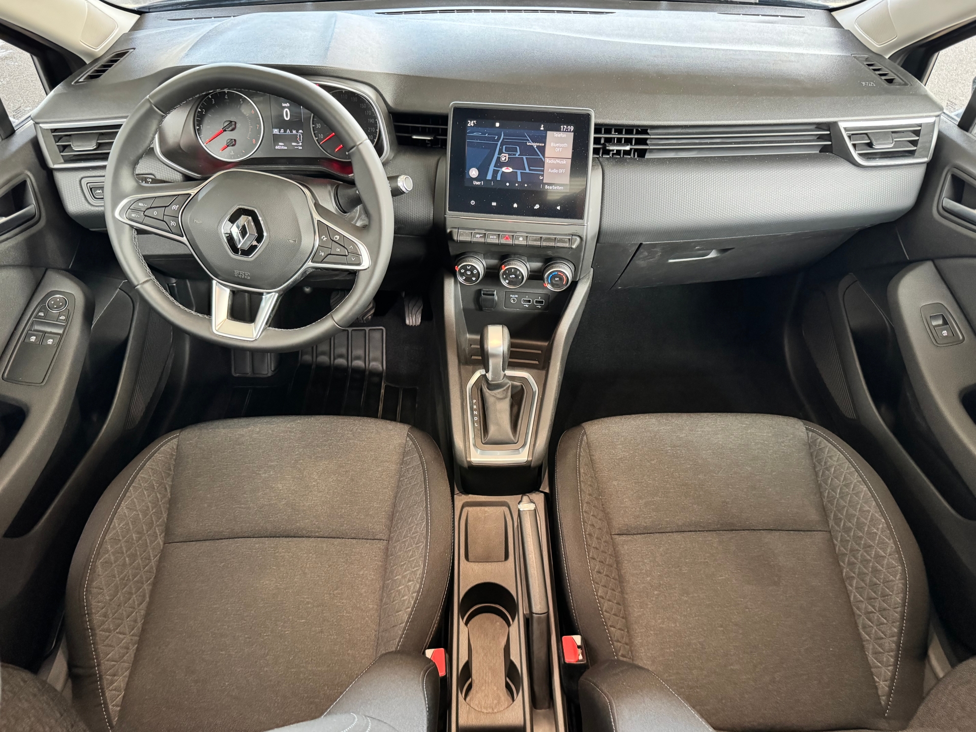 RENAULT Clio 1.0 TCe Zen CVT-image-7