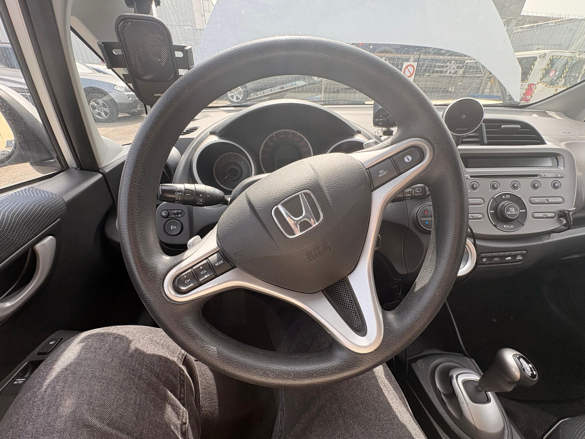 HONDA Jazz 1.4i Elegance i-Shift-image-6