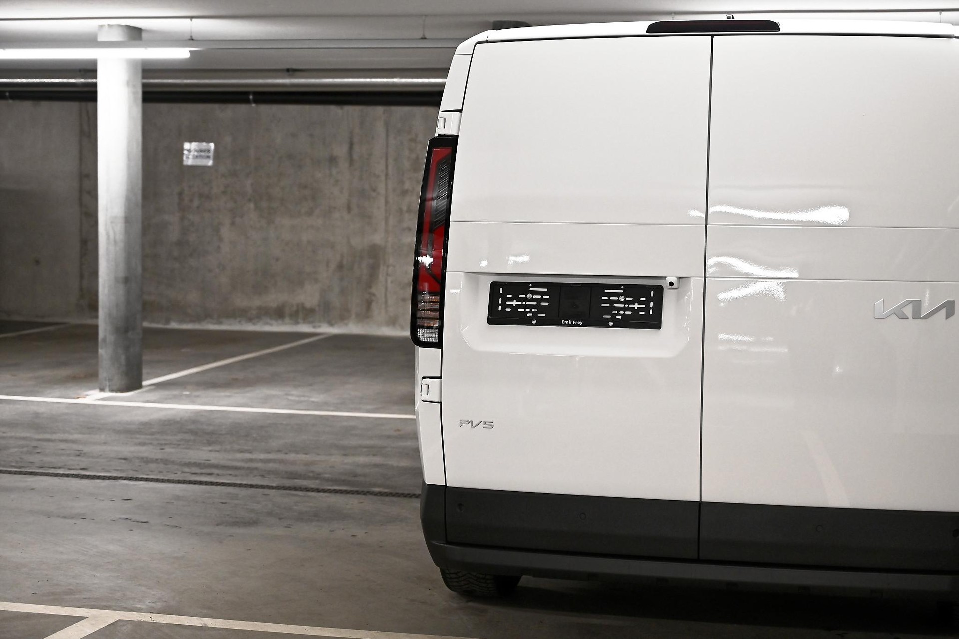 KIA PV5 Cargo 71.2 kWh Plus-image-7