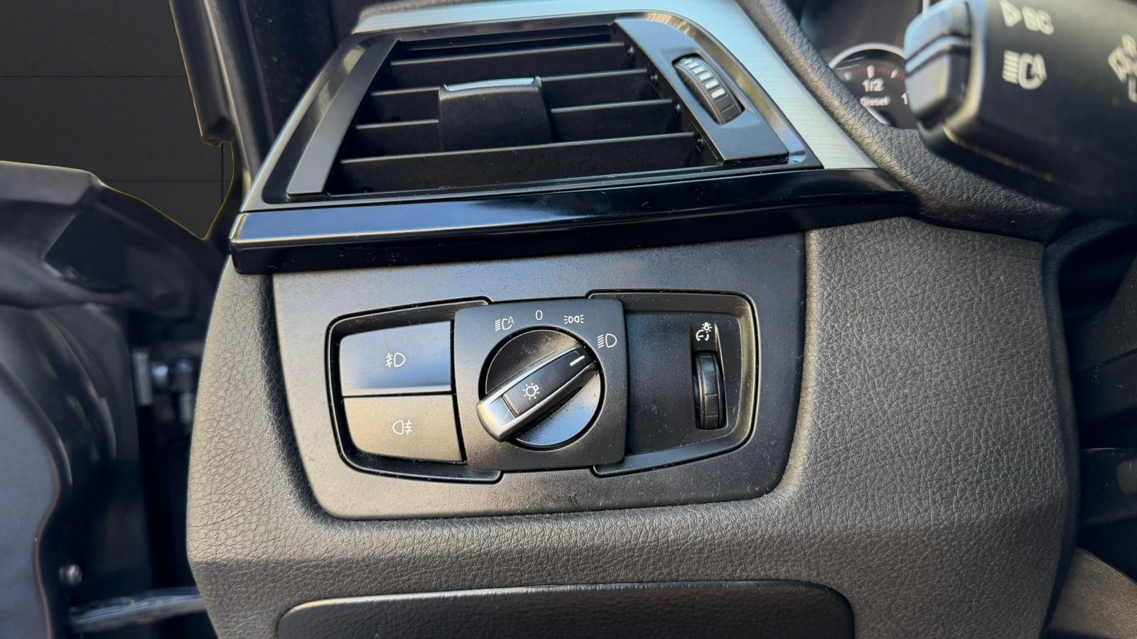 BMW 420d Coupé xDrive Steptronic-image-18