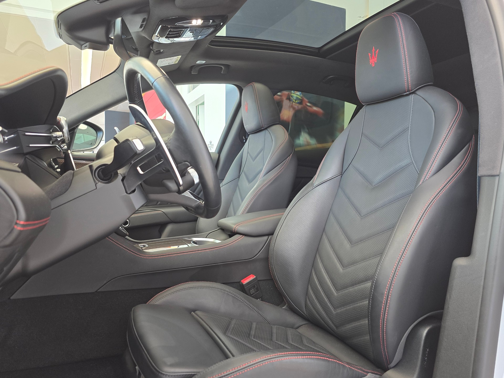 MASERATI Grecale 2.0 MHEV Modena Hybrid Automatica-image-9