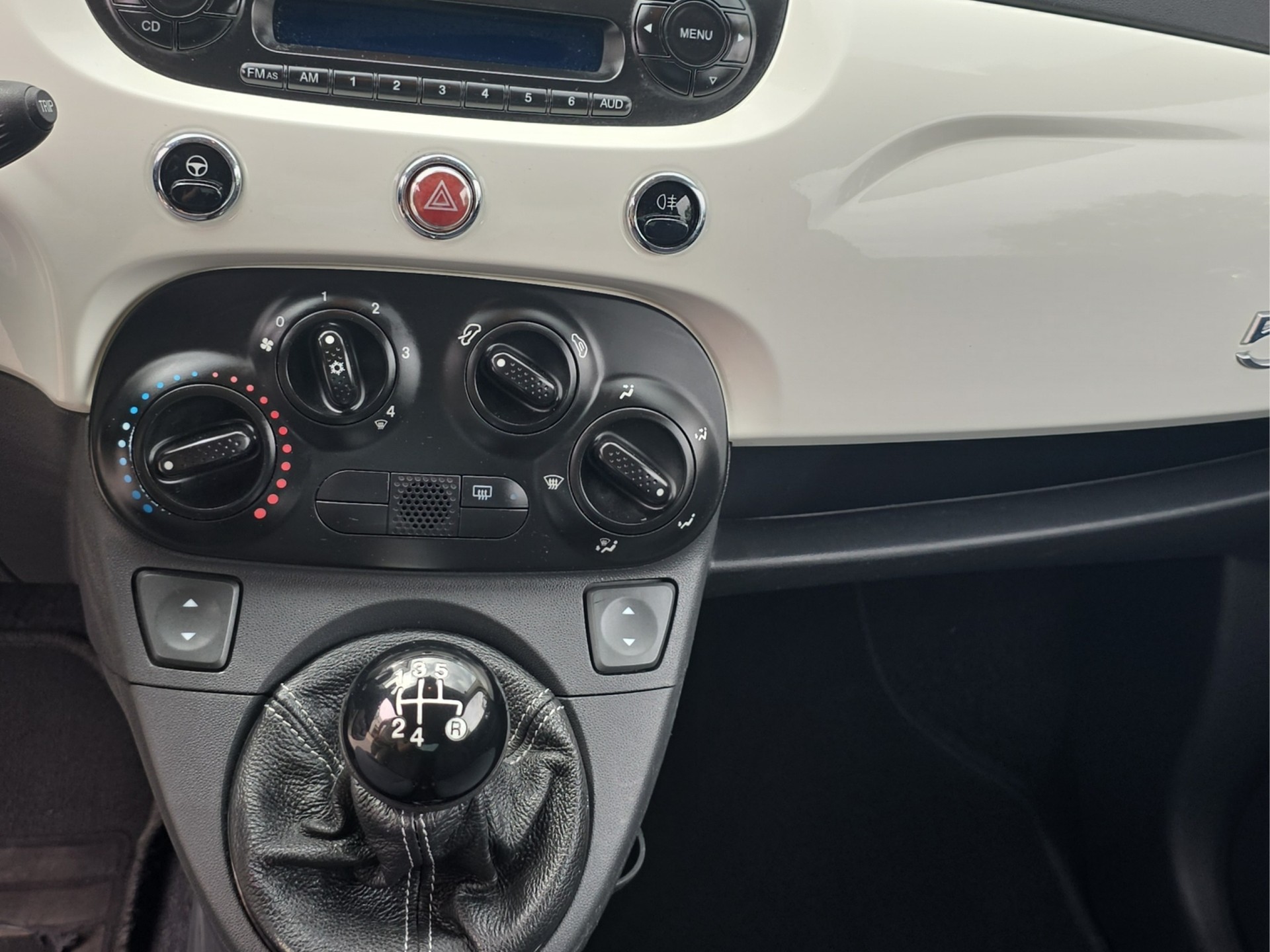 FIAT 500 1.2 Lounge-image-11