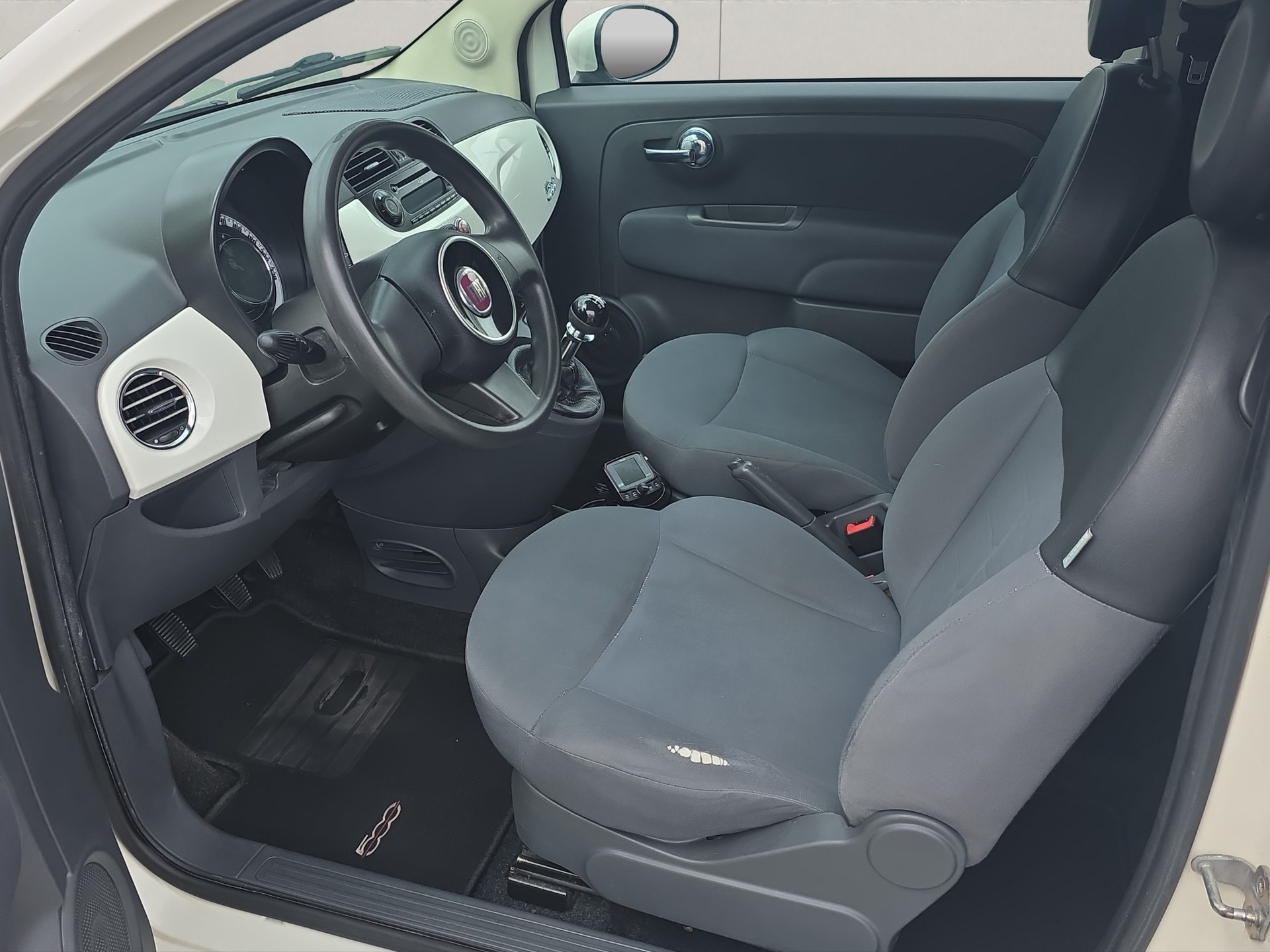 FIAT 500 1.2 Lounge-image-8