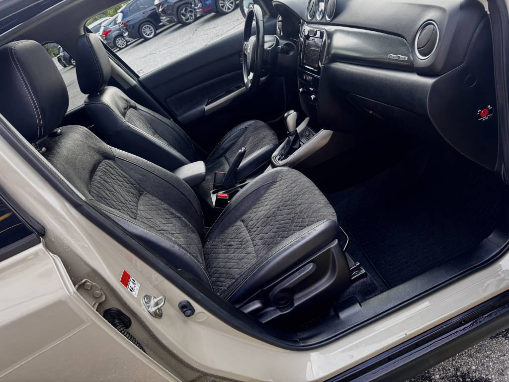 SUZUKI Vitara 1.4 T Compact Top Hybrid 4x4-image-8