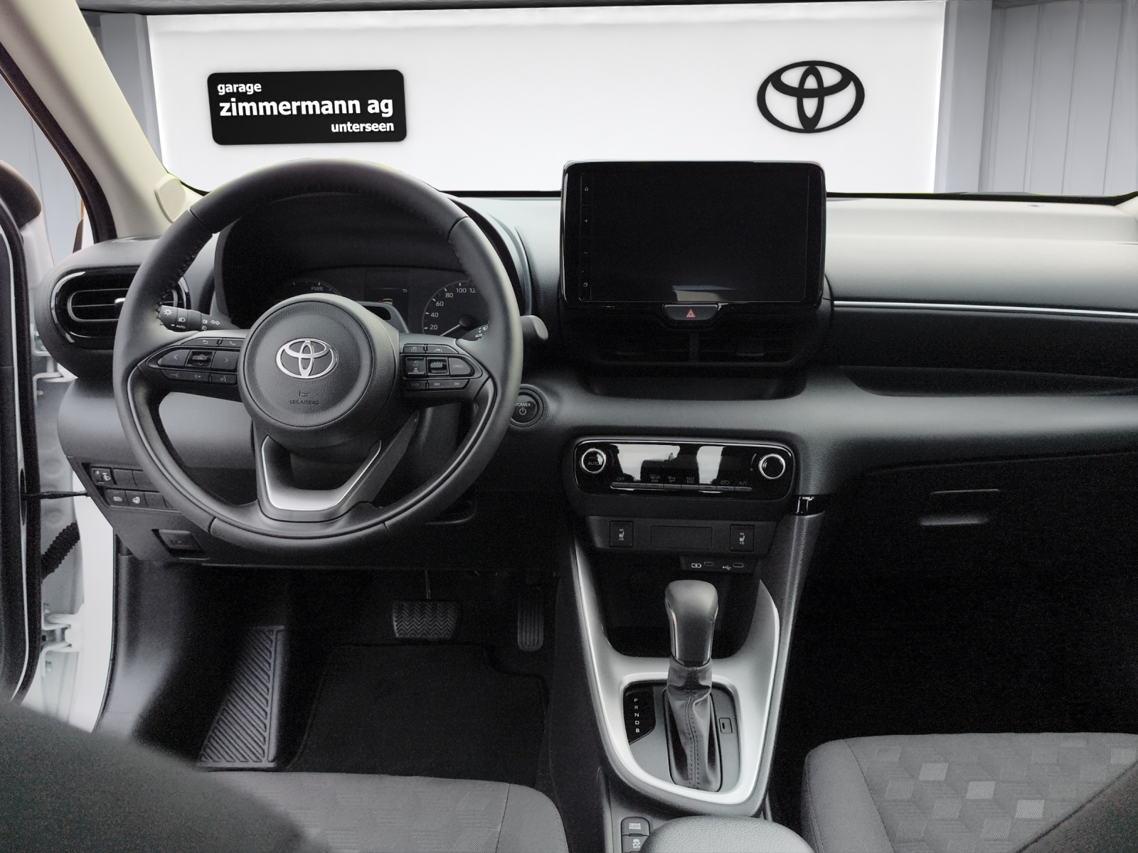 TOYOTA Yaris 1.5 VVT-i HSD Comfort-image-13
