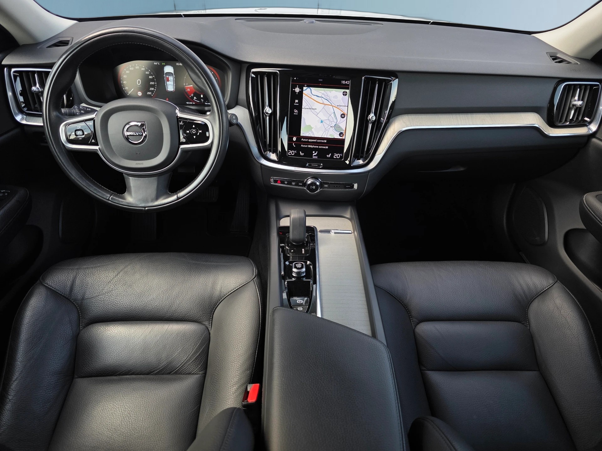 VOLVO VOLVO V60 Cross Country B4 D AWD Geartronic | CH-Fahrzeug | Gratis-Service bis 150'000 km | Top Zustand | Top Ausstattung-image-8