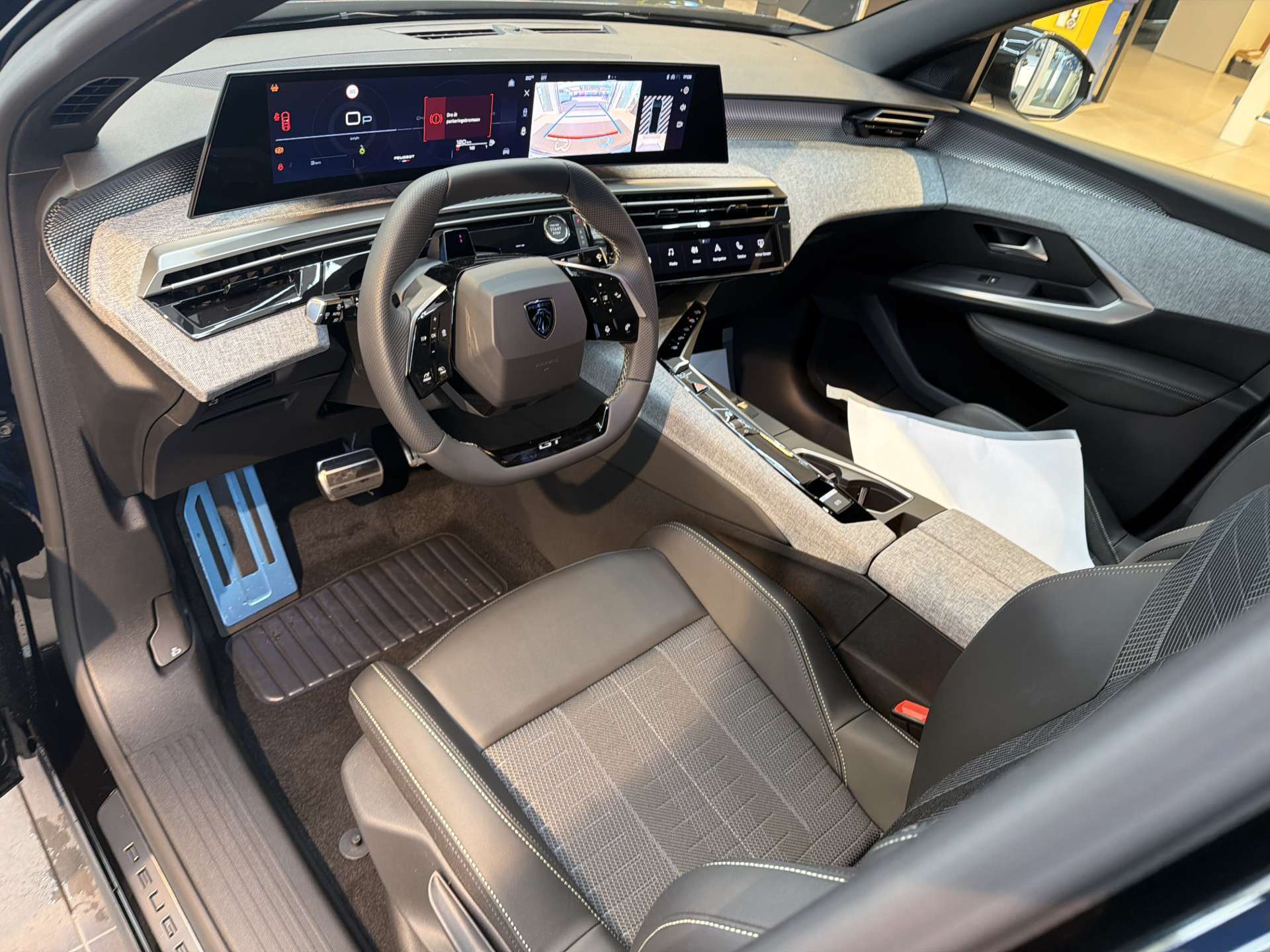 PEUGEOT 3008 145 GT Hybrid e-DCS-Automat-image-5