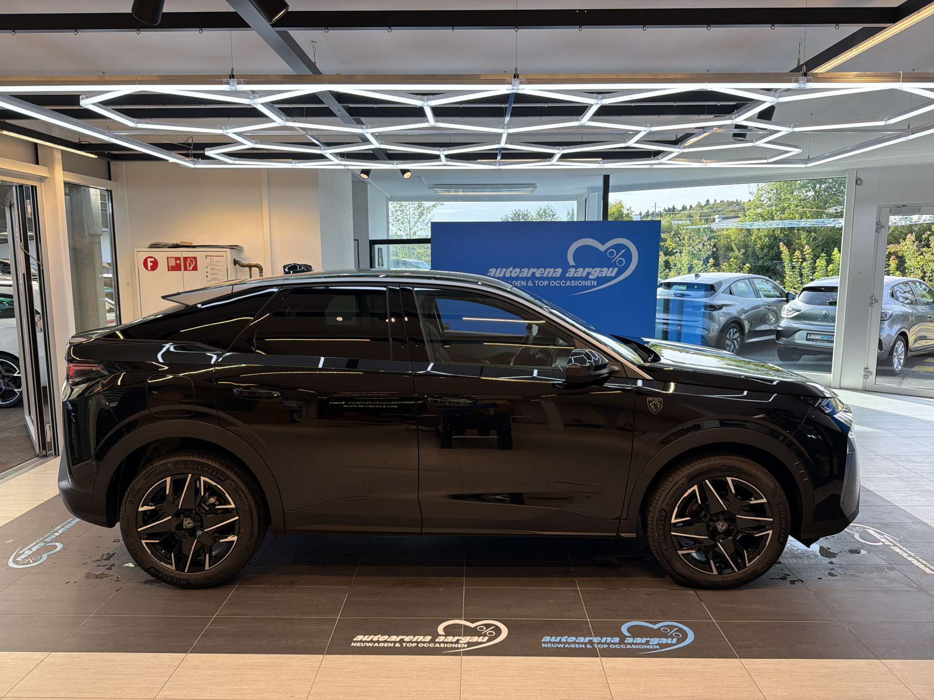 PEUGEOT 3008 145 GT Hybrid e-DCS-Automat-image-11