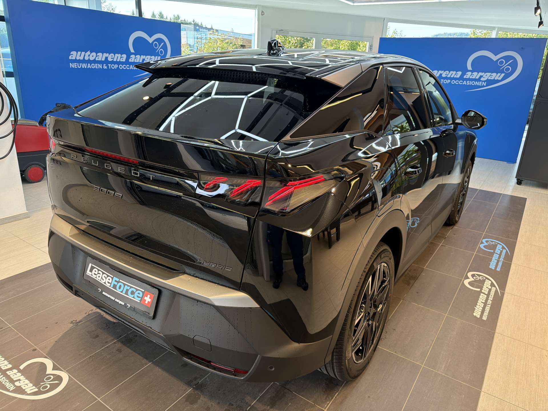 PEUGEOT 3008 145 GT Hybrid e-DCS-Automat-image-2