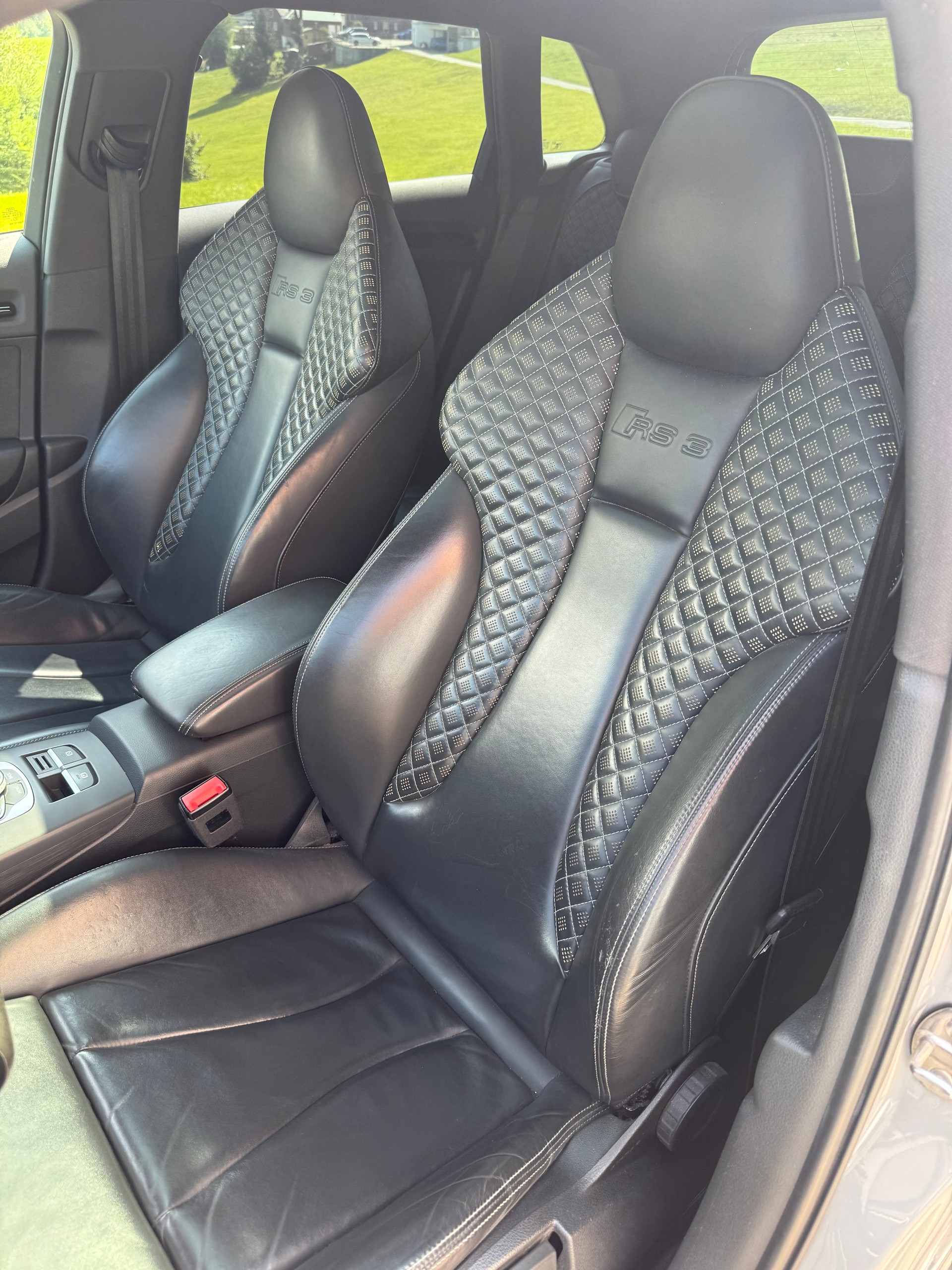 AUDI 2.5 T FSI quattro S-Tronic-image-16