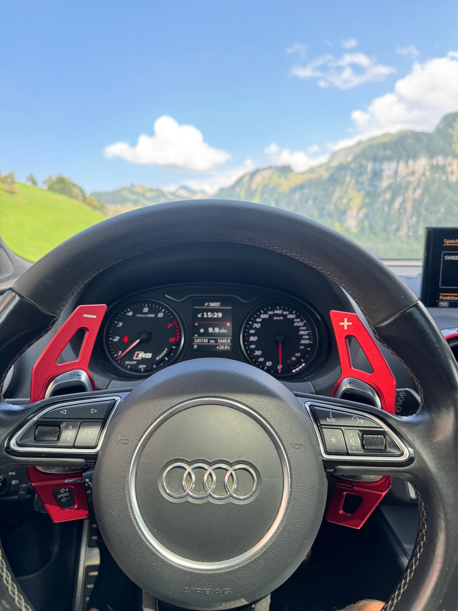 AUDI 2.5 T FSI quattro S-Tronic-image-17