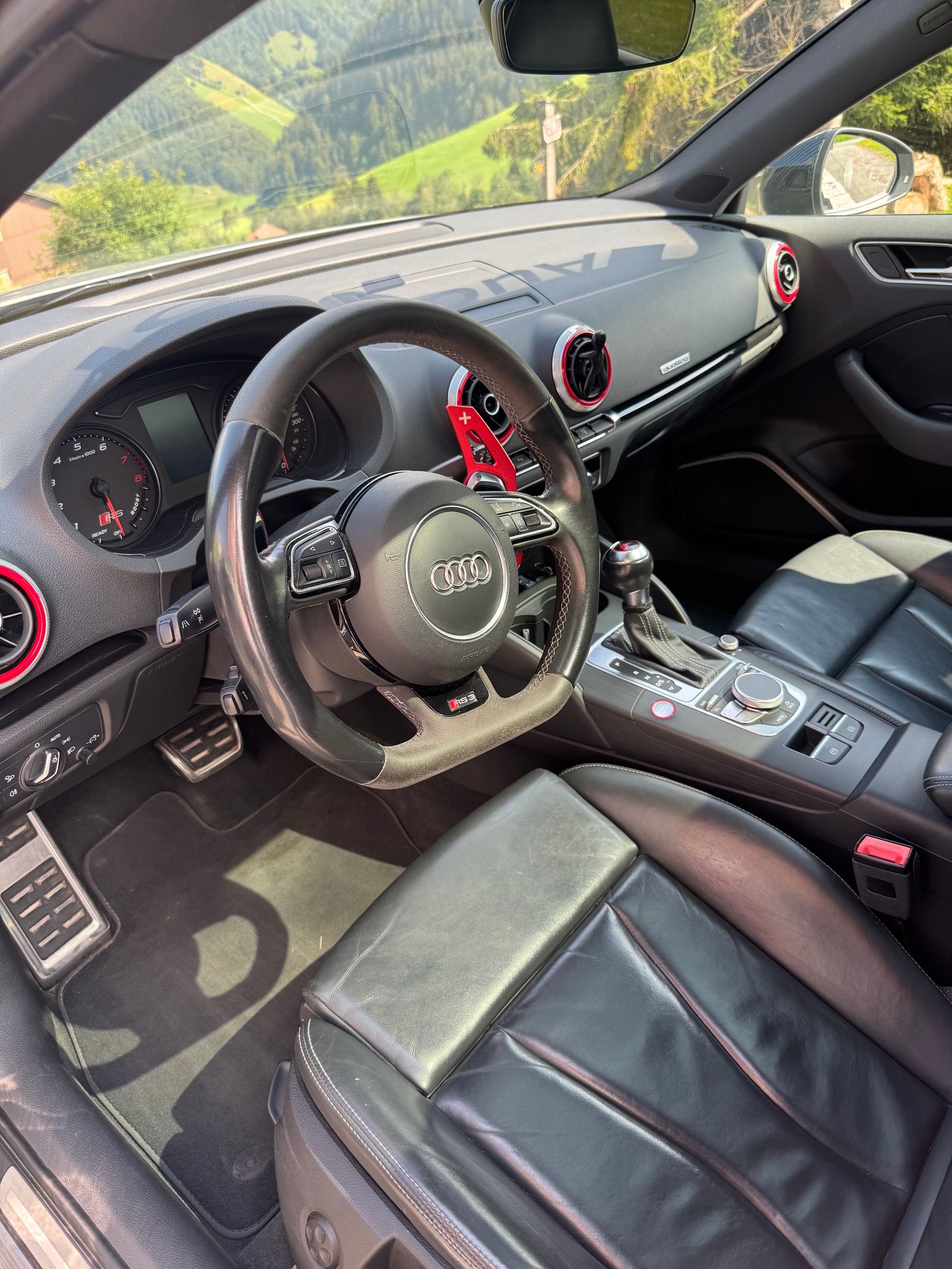 AUDI 2.5 T FSI quattro S-Tronic-image-15