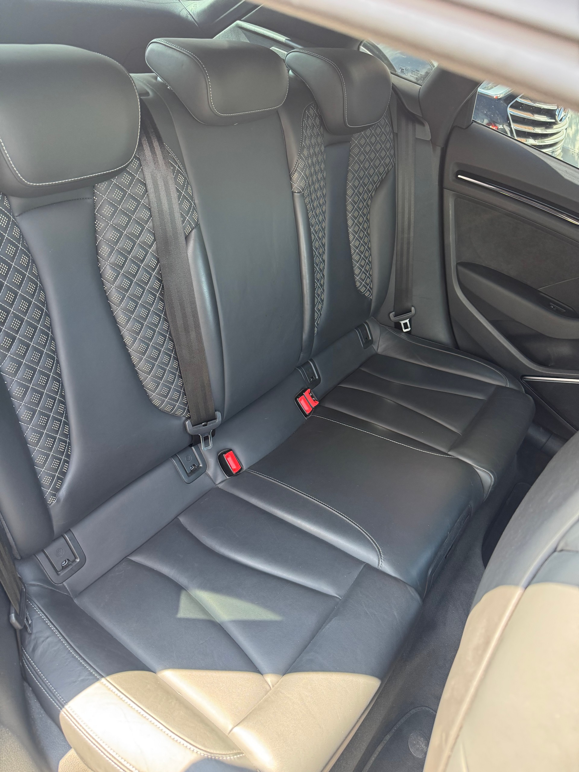 AUDI 2.5 T FSI quattro S-Tronic-image-14