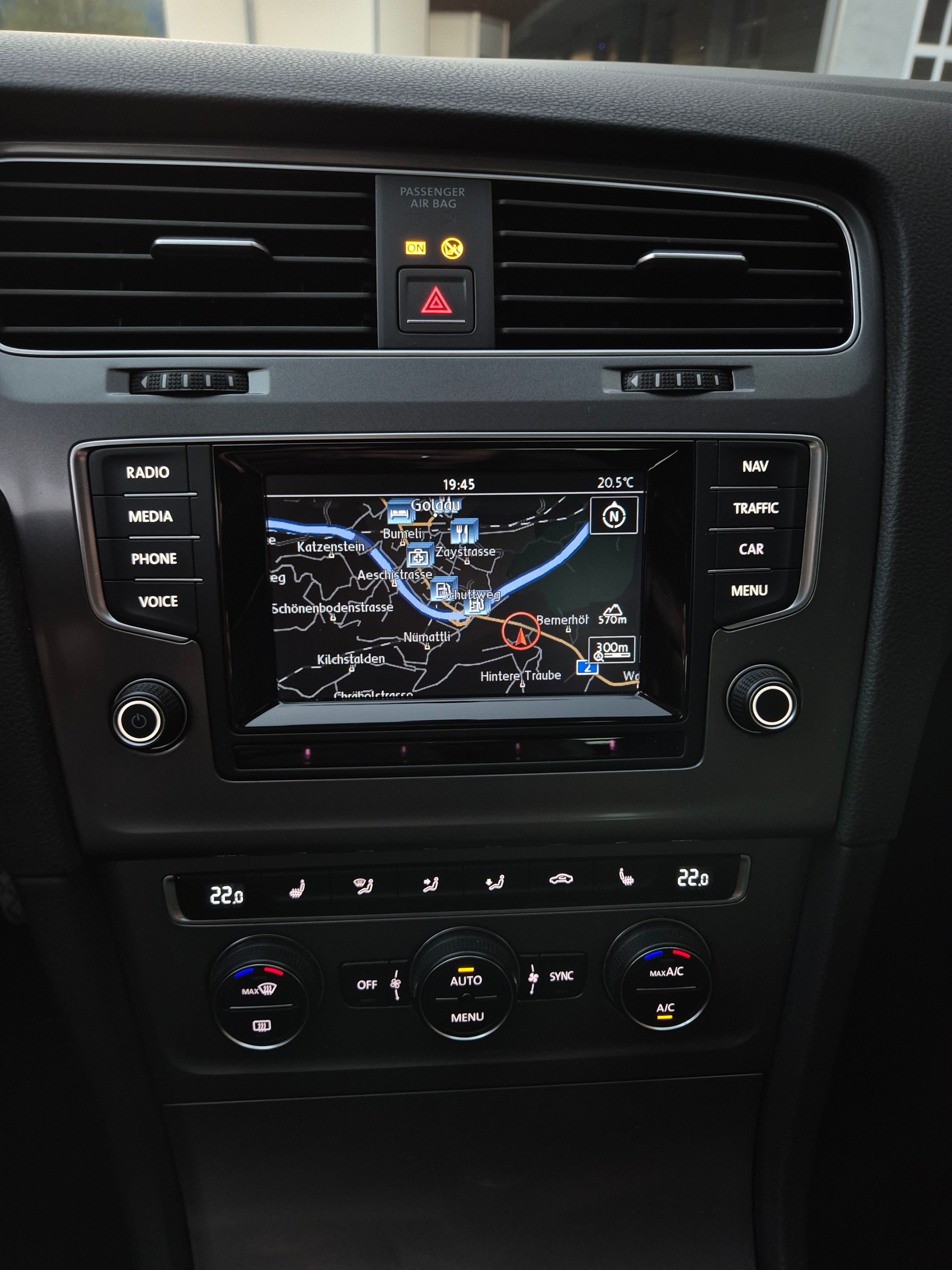 VW Golf 1.4 TSI Lounge-image-9
