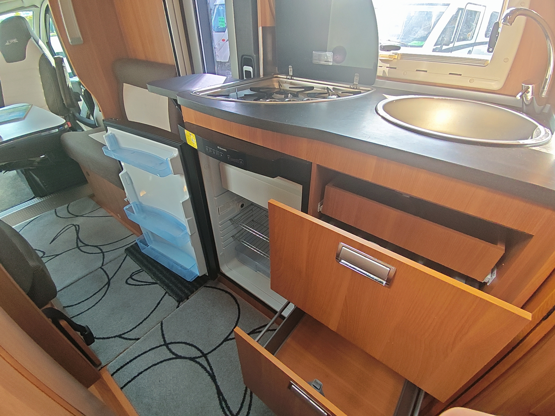 LAIKA Ecovip 309***erstklassige Hymer-Qualität mit winterfestem Aufbau, bequemen Längsbetten und stilvollem italienischem Design***-image-18