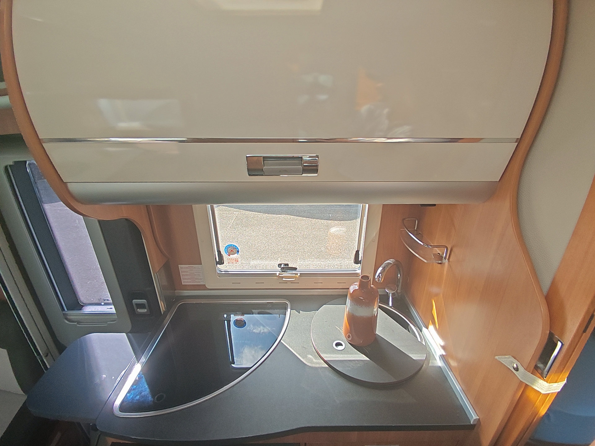 LAIKA Ecovip 309***erstklassige Hymer-Qualität mit winterfestem Aufbau, bequemen Längsbetten und stilvollem italienischem Design***-image-19