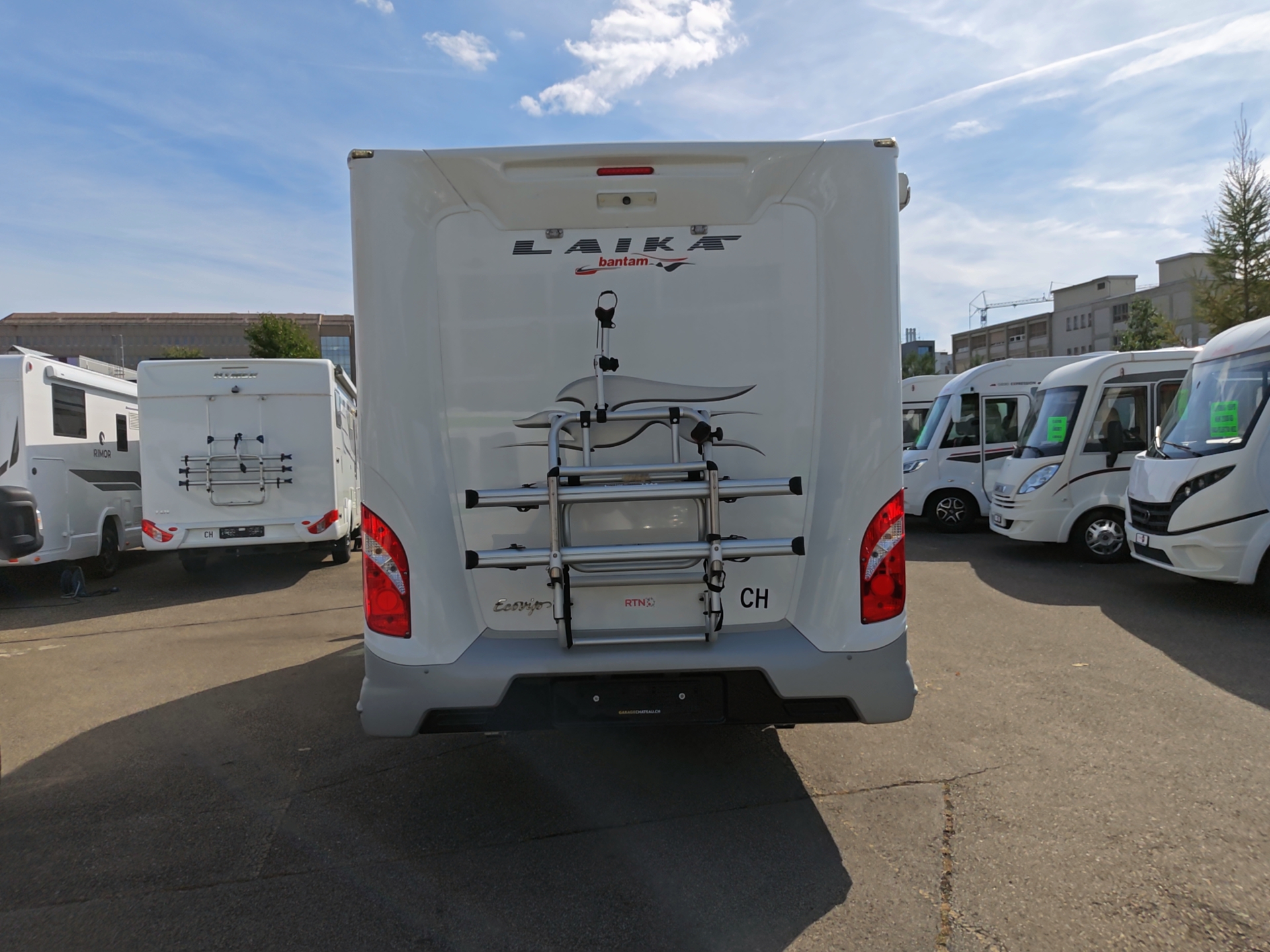 LAIKA Ecovip 309***erstklassige Hymer-Qualität mit winterfestem Aufbau, bequemen Längsbetten und stilvollem italienischem Design***-image-2