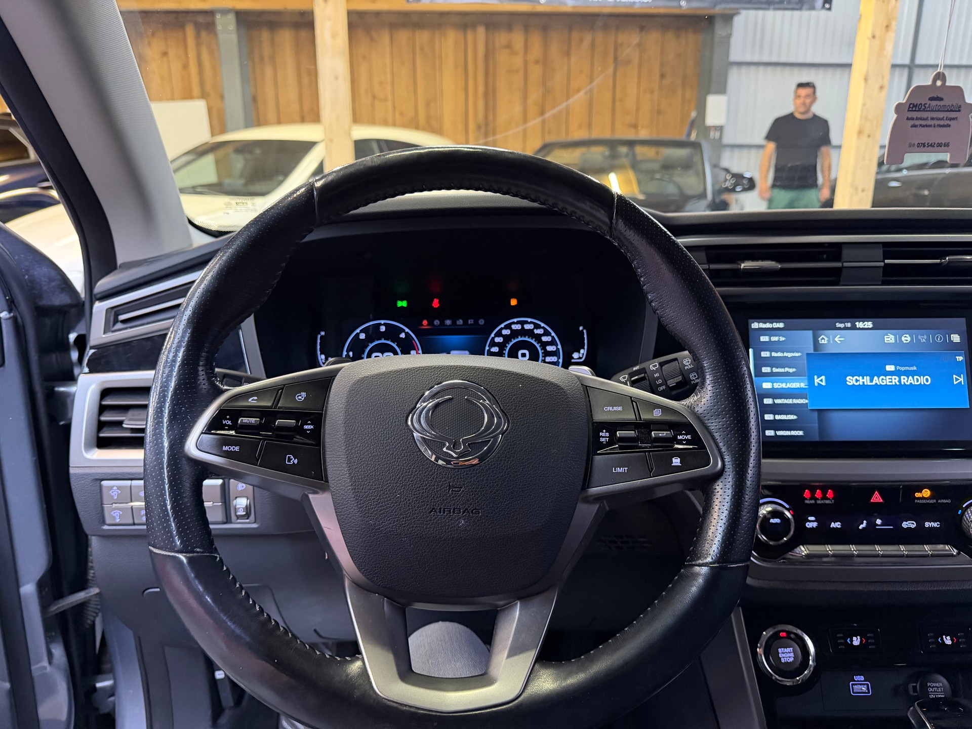 KGM-SsangYong Korando 1.6e Xdi Sapphire 4WD Automat-image-10