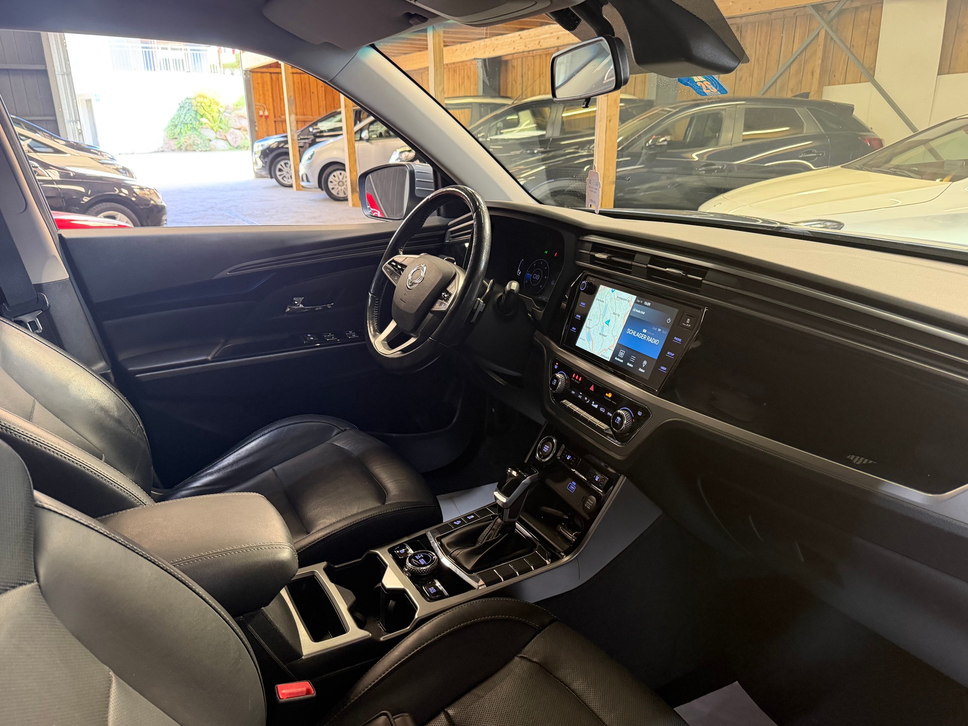 KGM-SsangYong Korando 1.6e Xdi Sapphire 4WD Automat-image-7