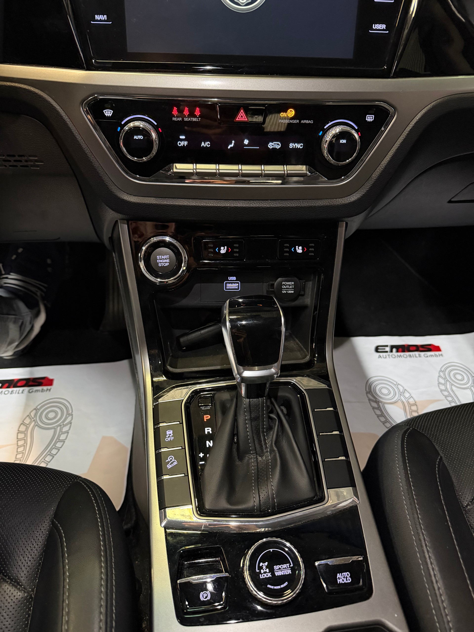 KGM-SsangYong Korando 1.6e Xdi Sapphire 4WD Automat-image-11