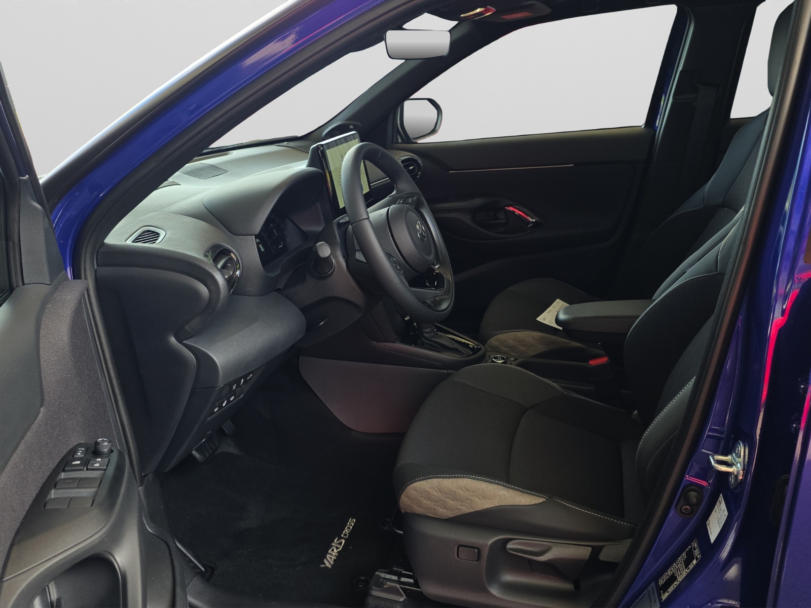 TOYOTA Yaris Cross 1.5 VVT-i HSD Premium AWD-i-image-8