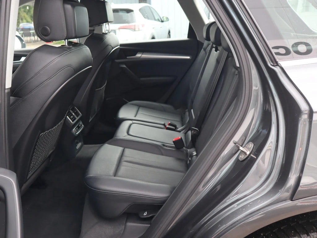 AUDI Q5 50 TDI design quattro tiptronic ** Voll-Leder Ausstattung ** 286 PS Neues Modell ** Gr-Navi ** RF-Kamera 360° ** Ab MFK **-image-12