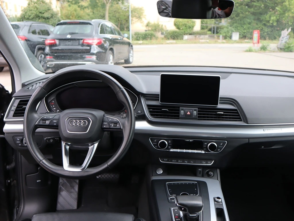 AUDI Q5 50 TDI design quattro tiptronic ** Voll-Leder Ausstattung ** 286 PS Neues Modell ** Gr-Navi ** RF-Kamera 360° ** Ab MFK **-image-10